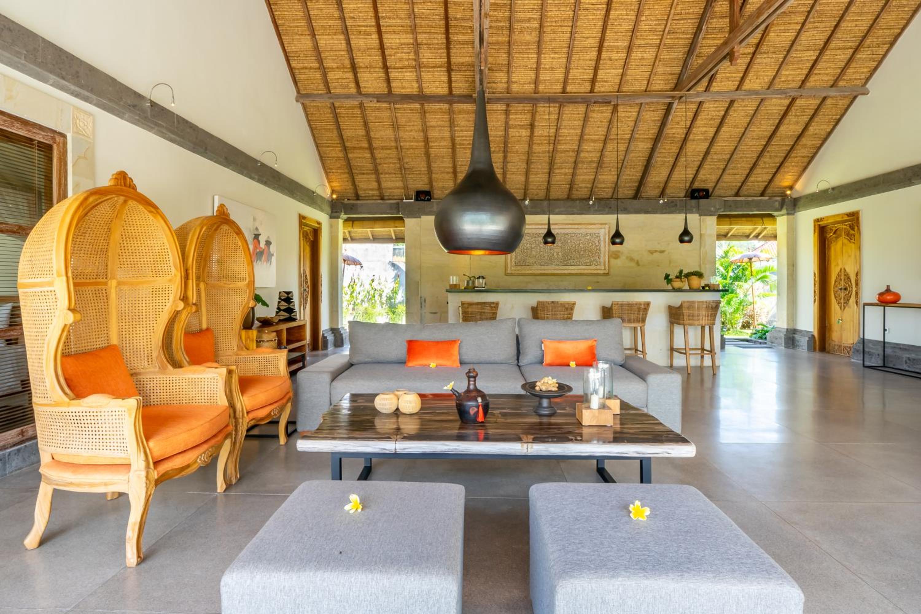 Villa with Private Pool - Photo 36