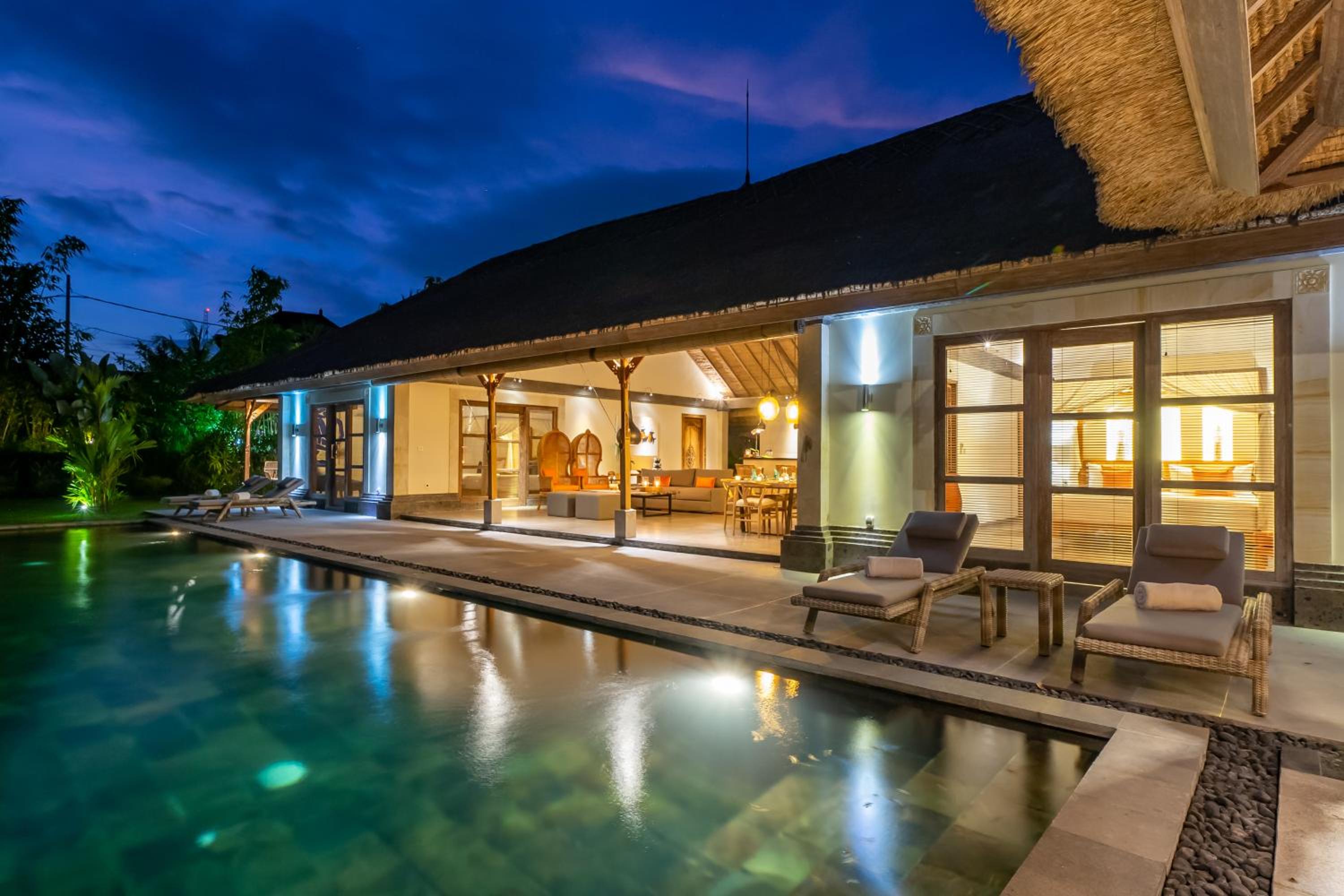 Villa with Private Pool - Photo 43