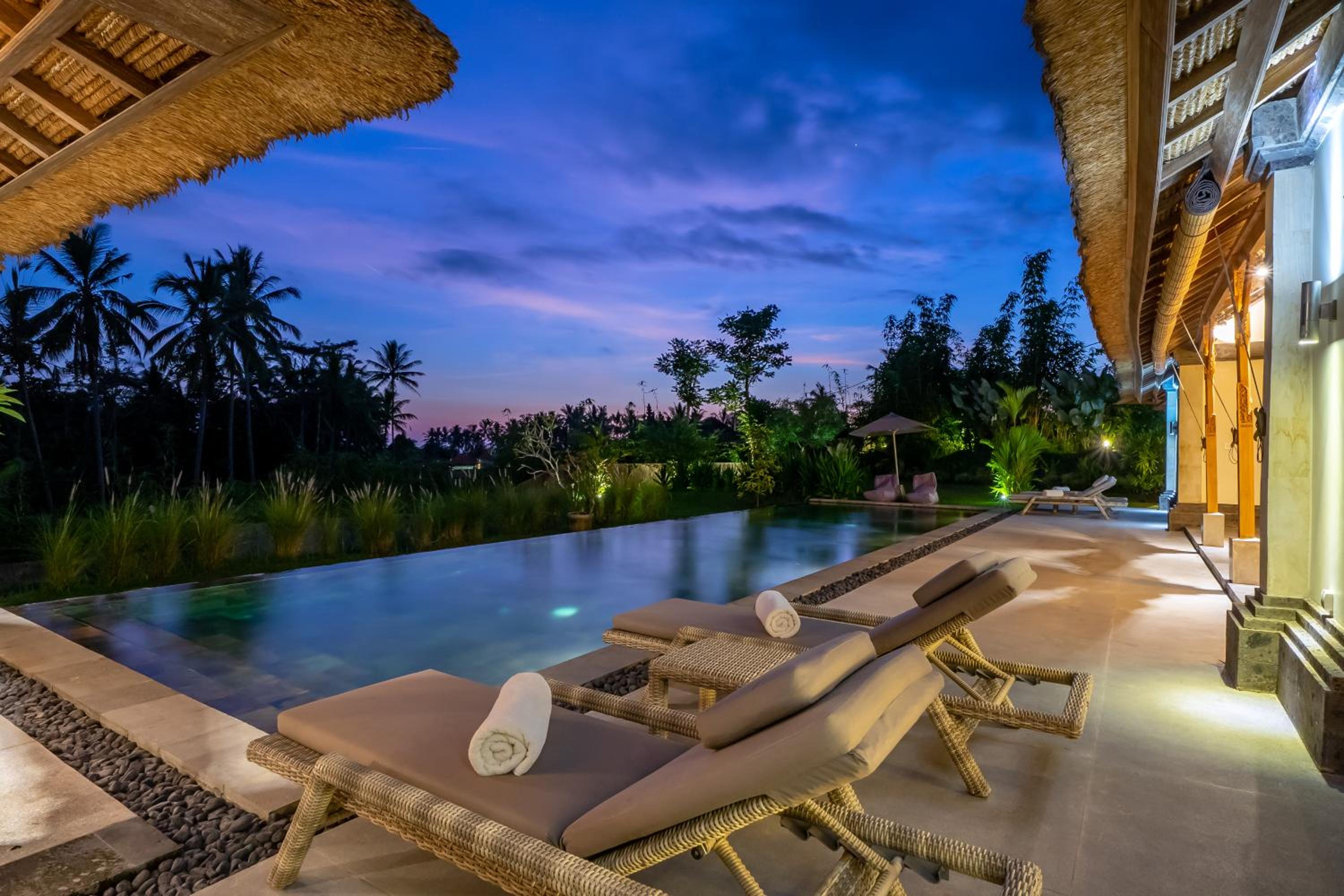 Villa with Private Pool - Photo 46