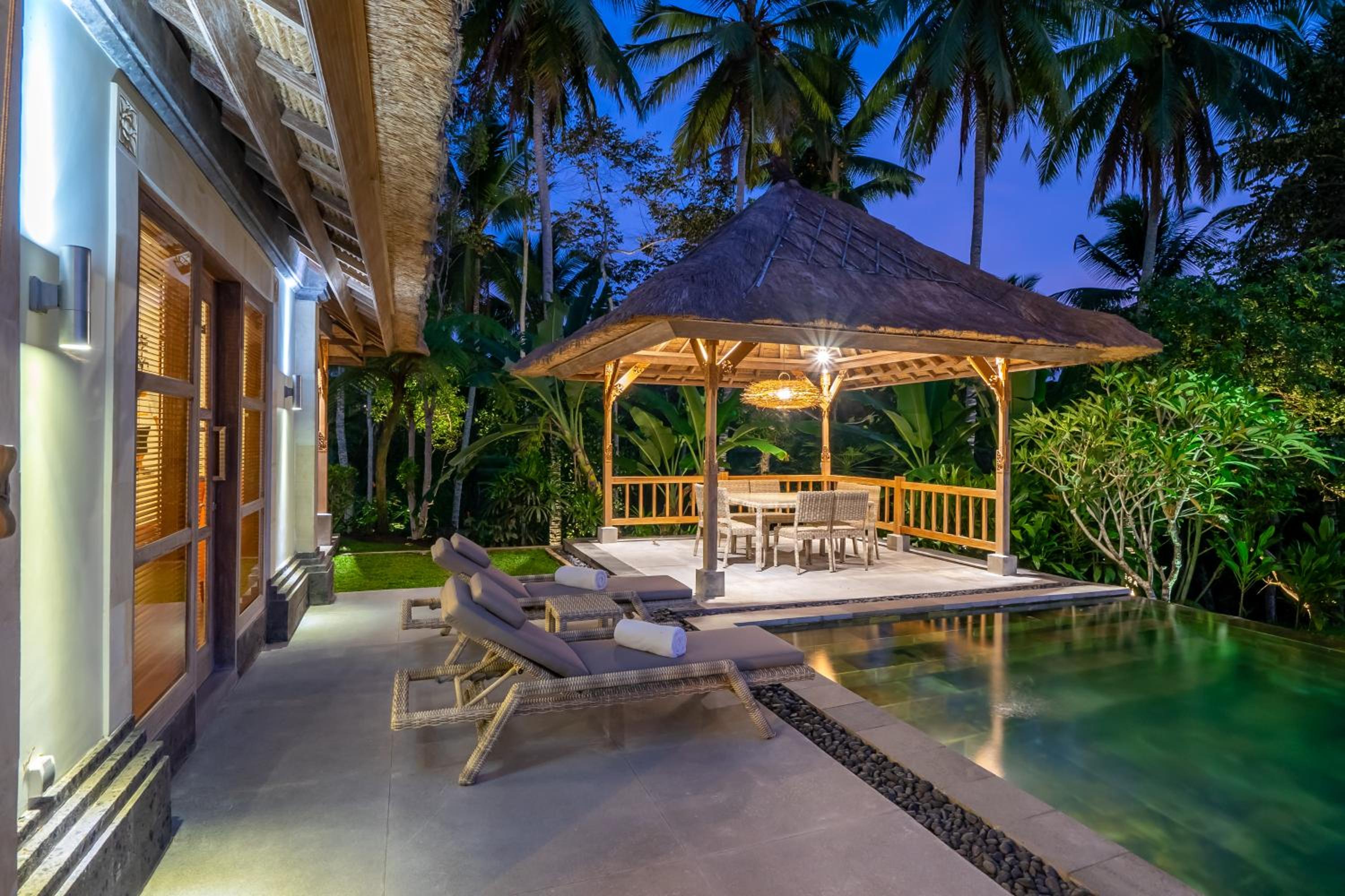 Villa with Private Pool - Photo 44