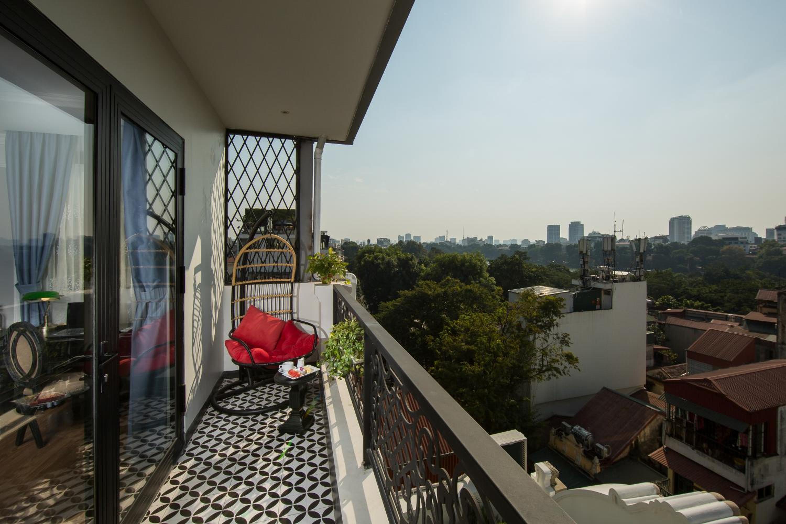 Junior Suite with Balcony photo 2