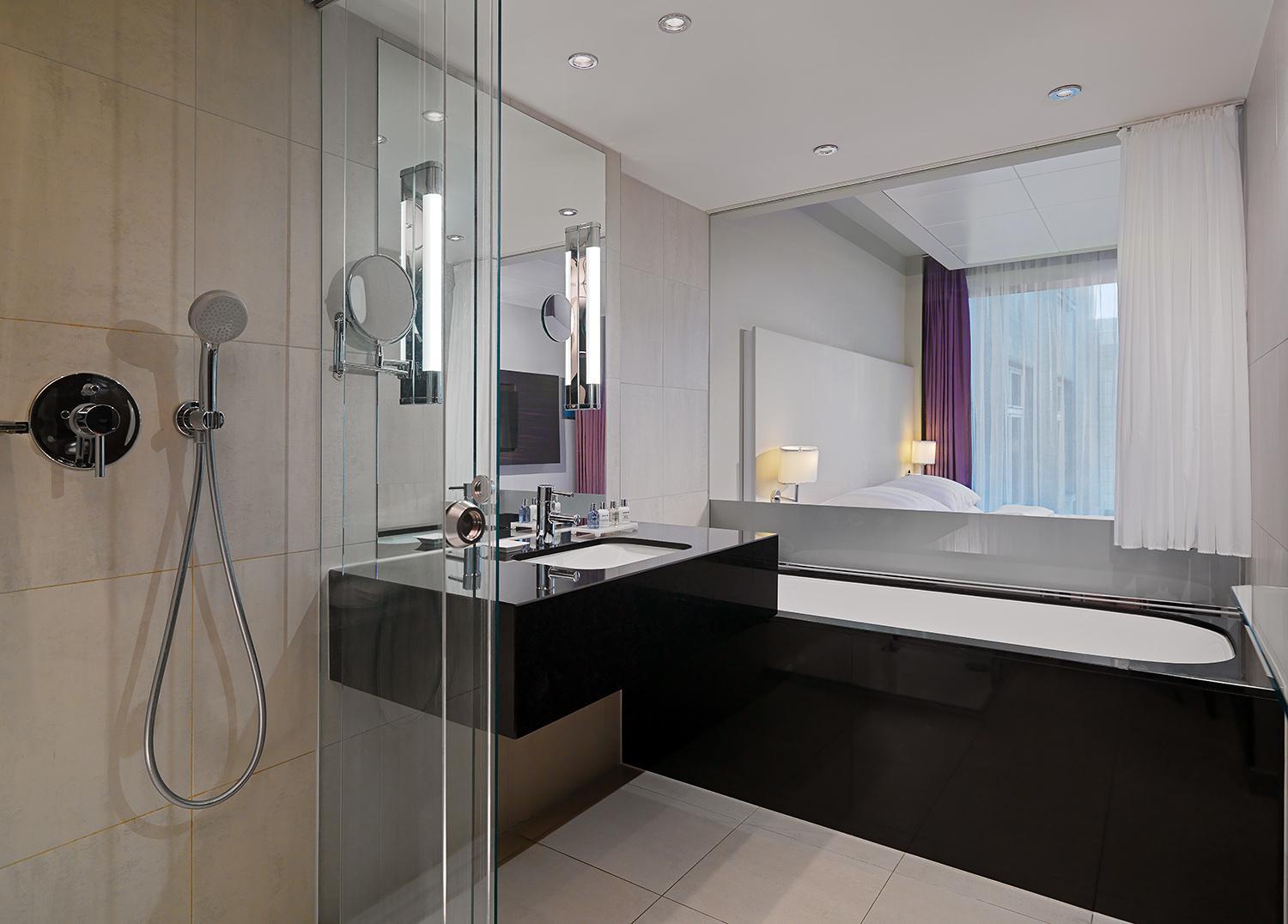 Suite - Photo 4