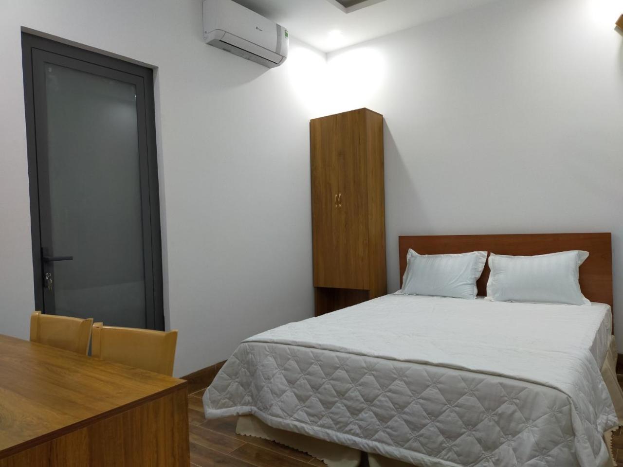 Standard Double Room - Photo 9