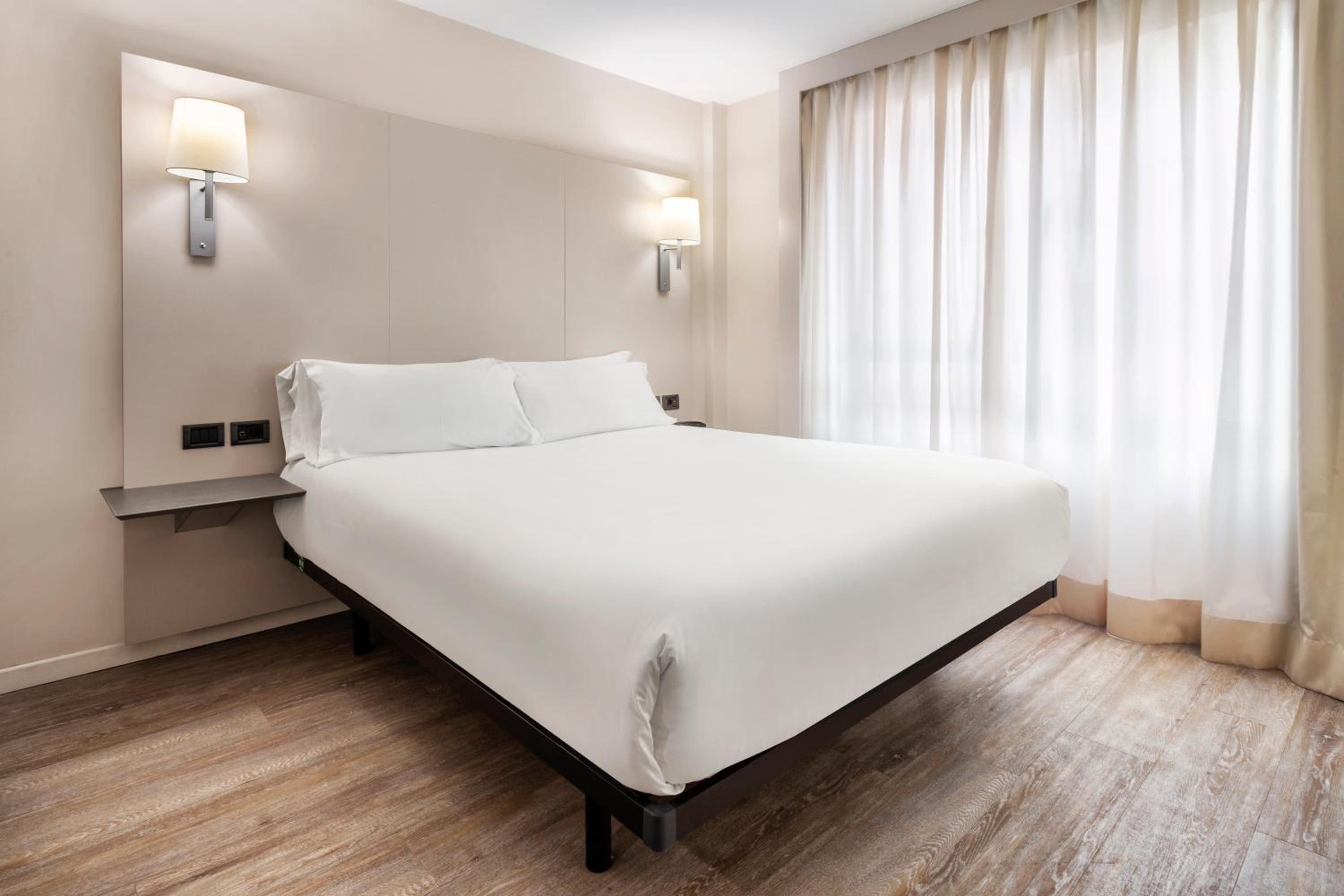 Double Room - Photo 4