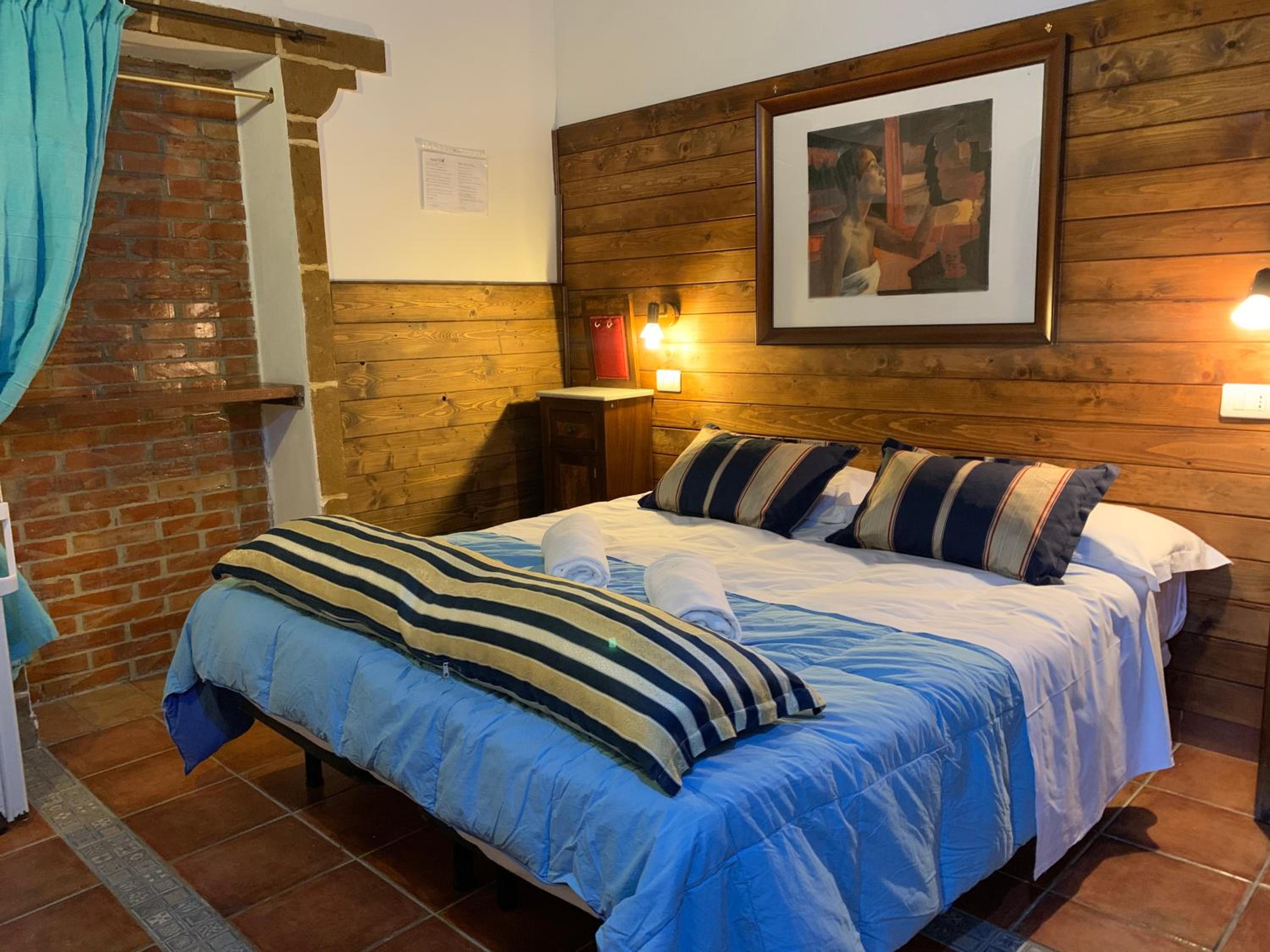 Double or Twin Room - Photo 1