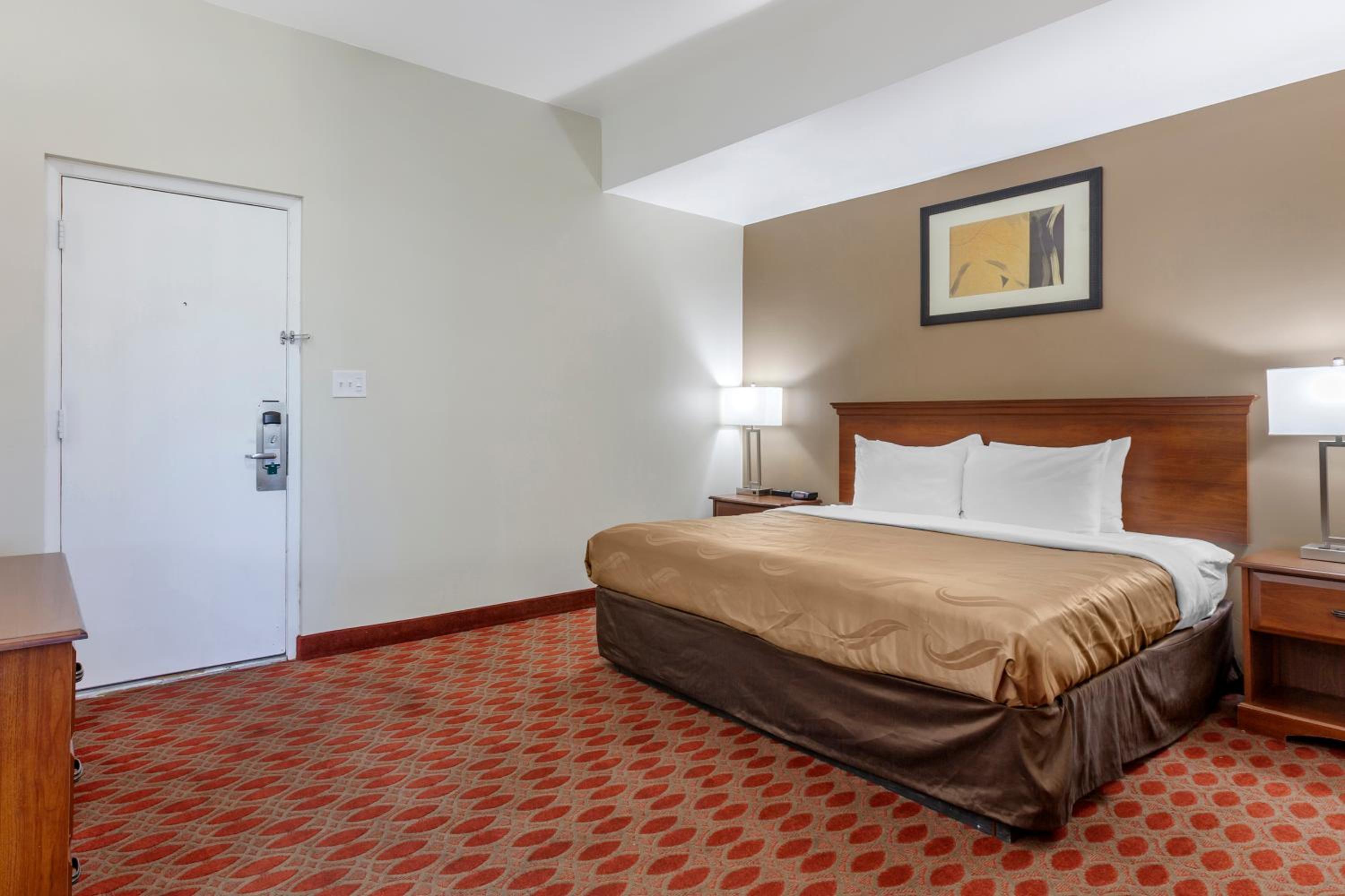 Two-Bedroom King Suite with Living Room - Non-Smoking - Photo 2