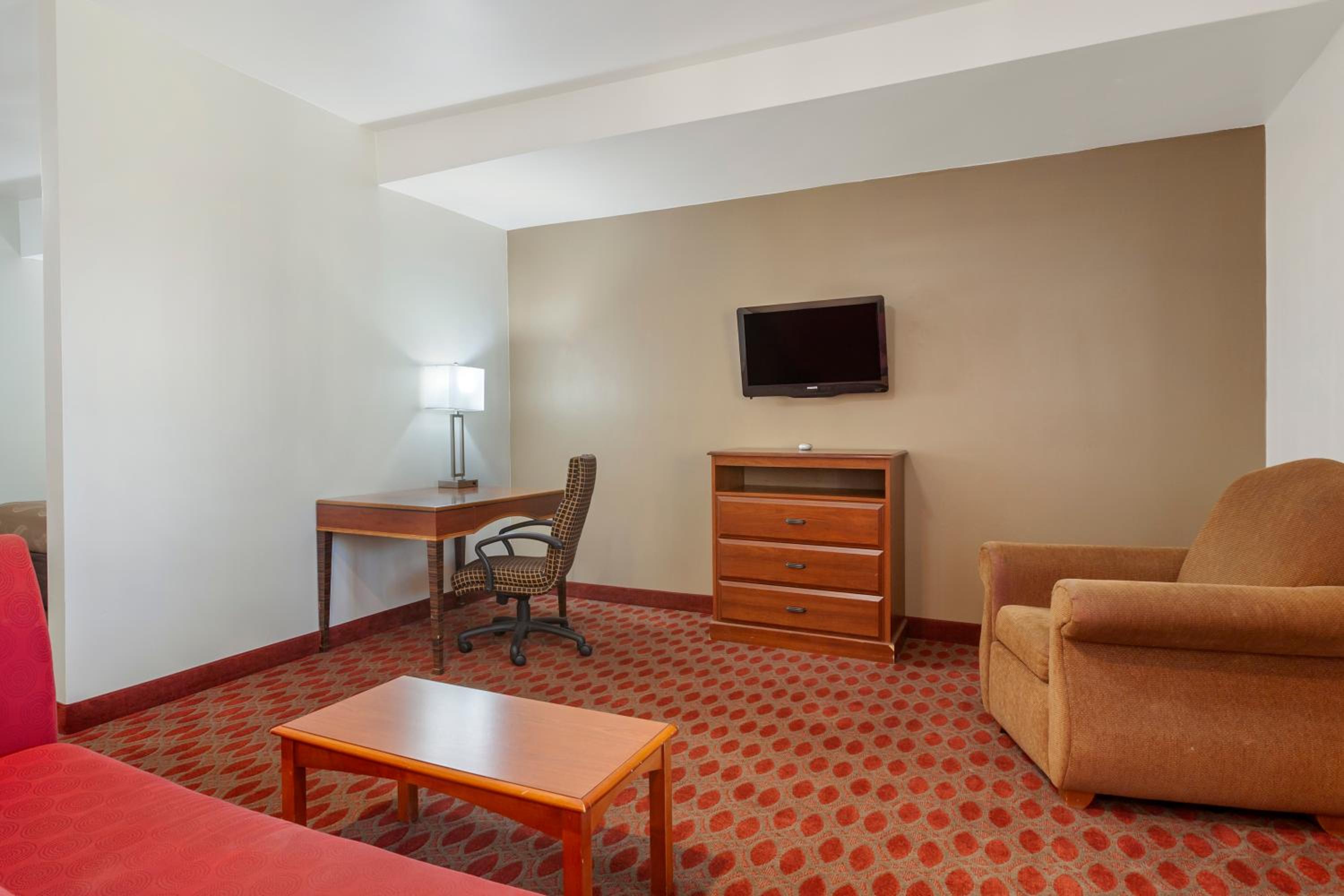 Two-Bedroom King Suite with Living Room - Non-Smoking - Photo 3
