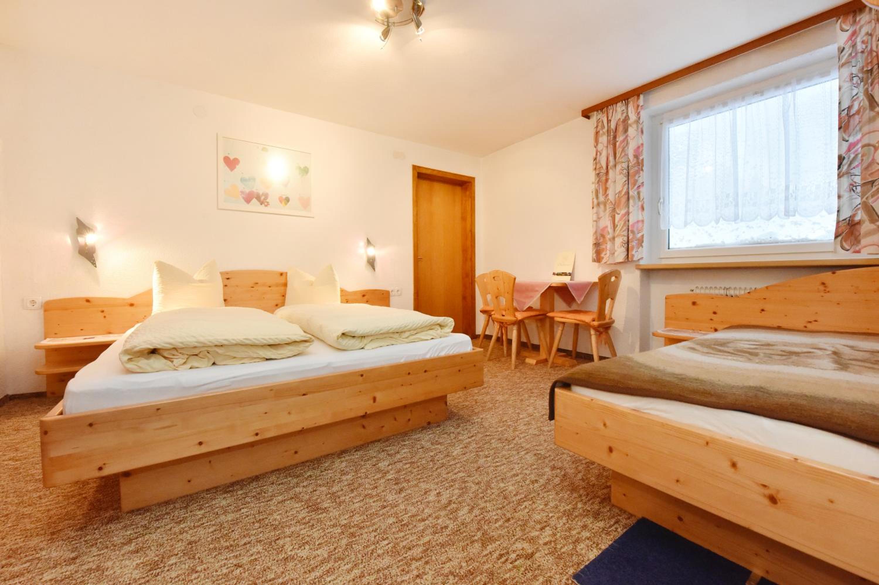 Triple Room with Private Bathroom photo 1