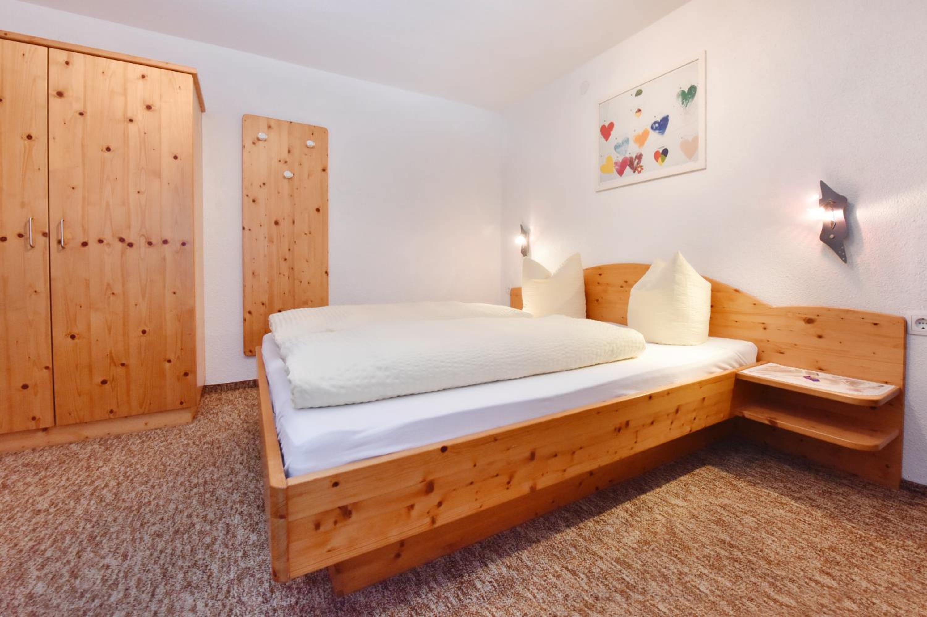 Triple Room with Private Bathroom photo 3