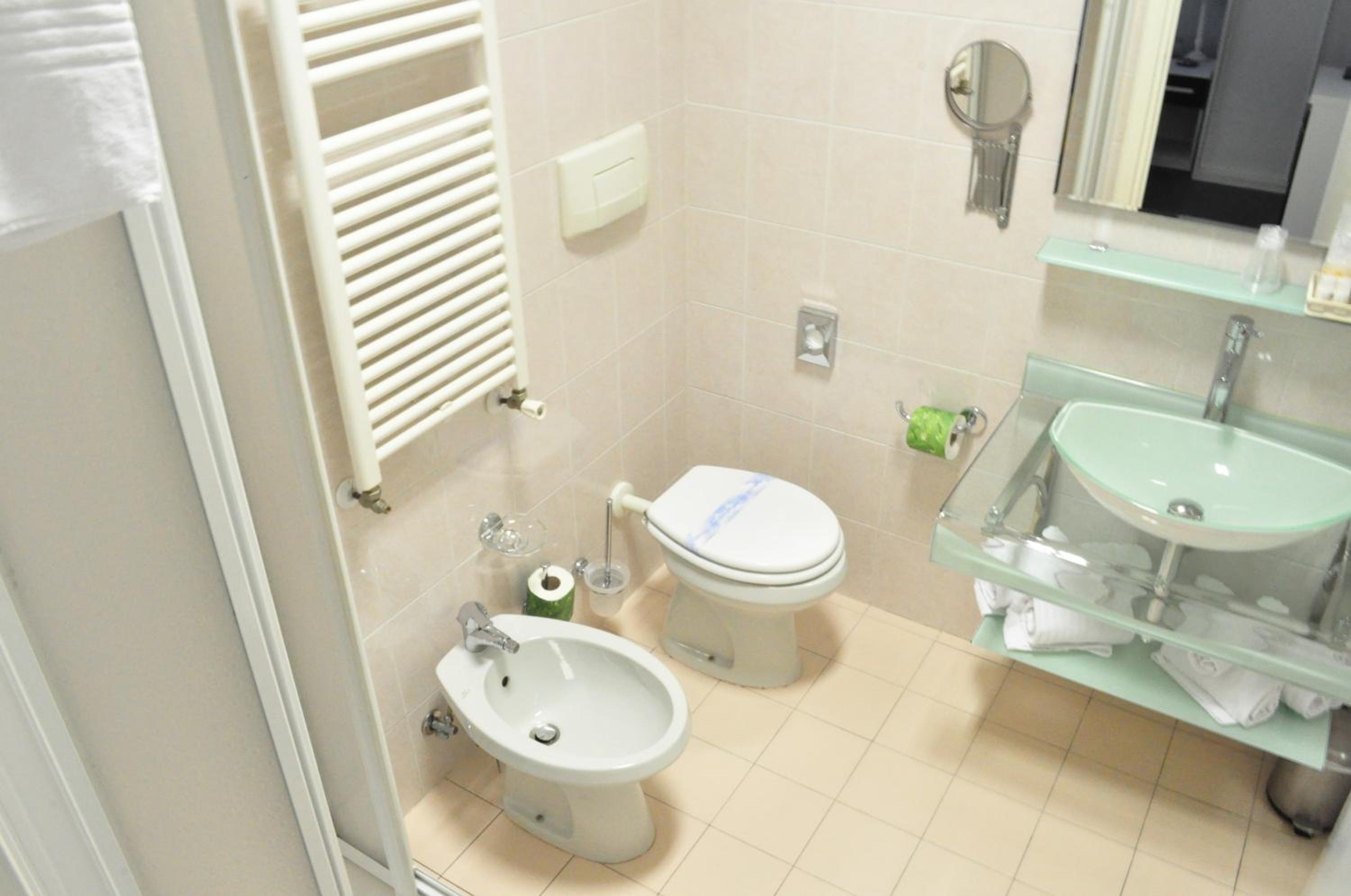 Standard Double or Twin Room photo 2