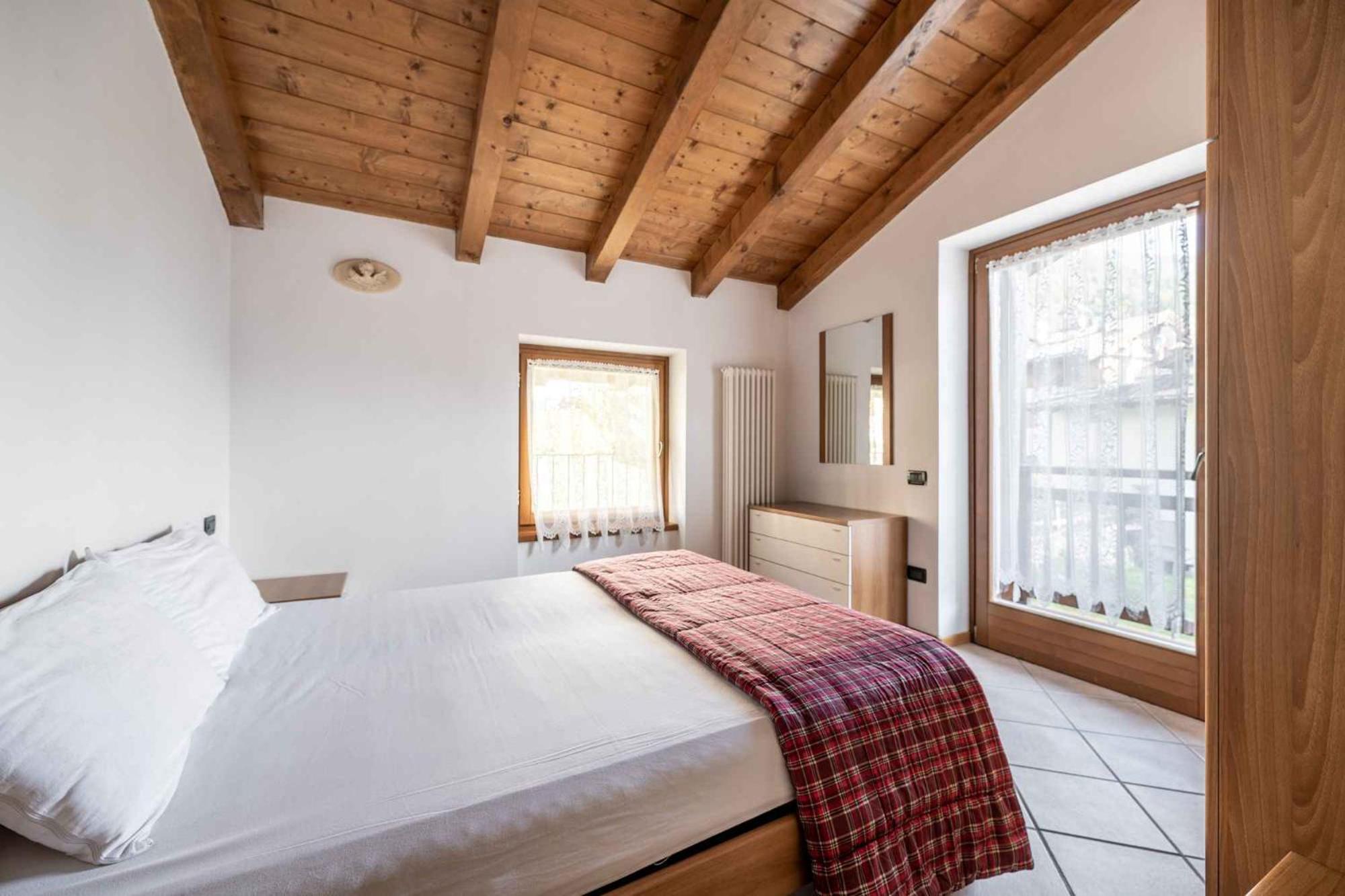 Maisonette photo 1