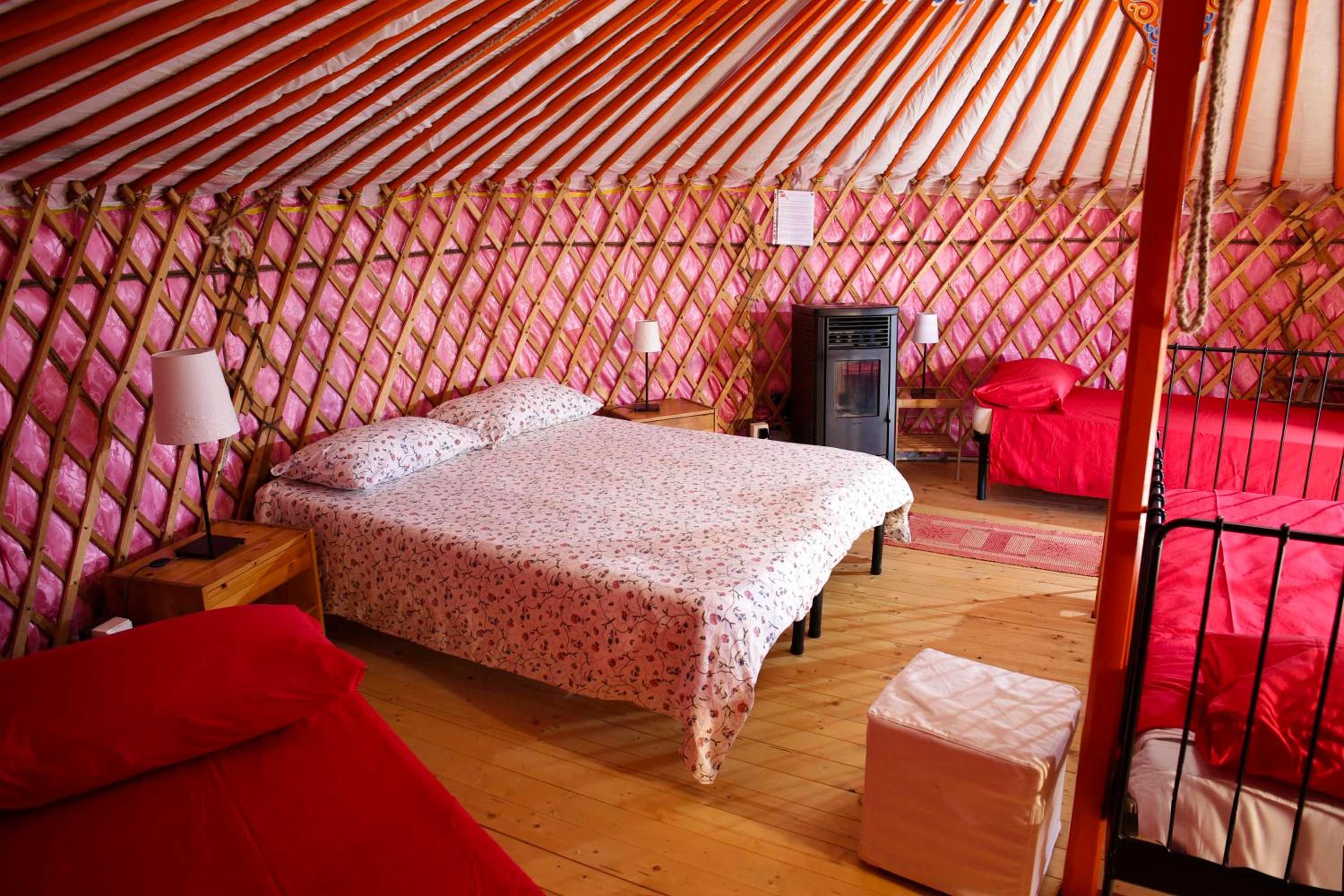Tent (6 Adults)