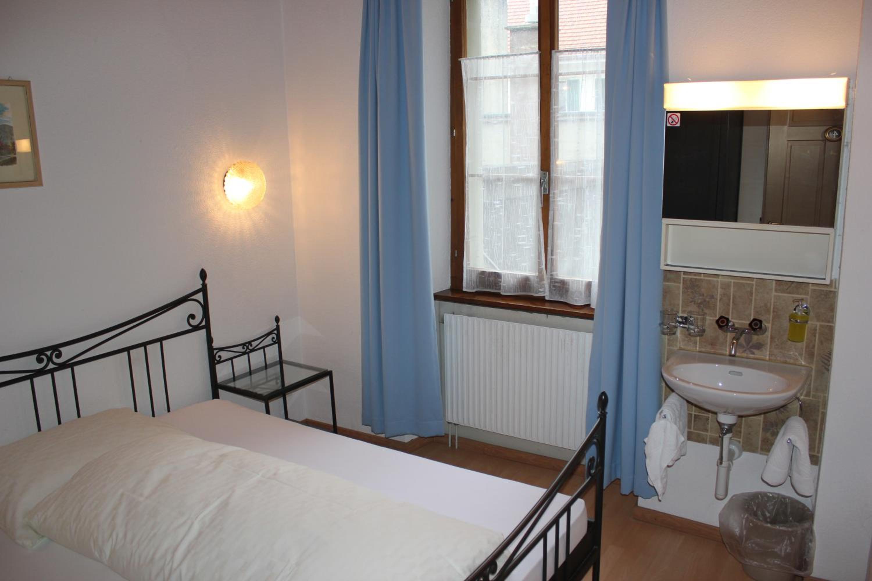 Single Room without shower photo 2