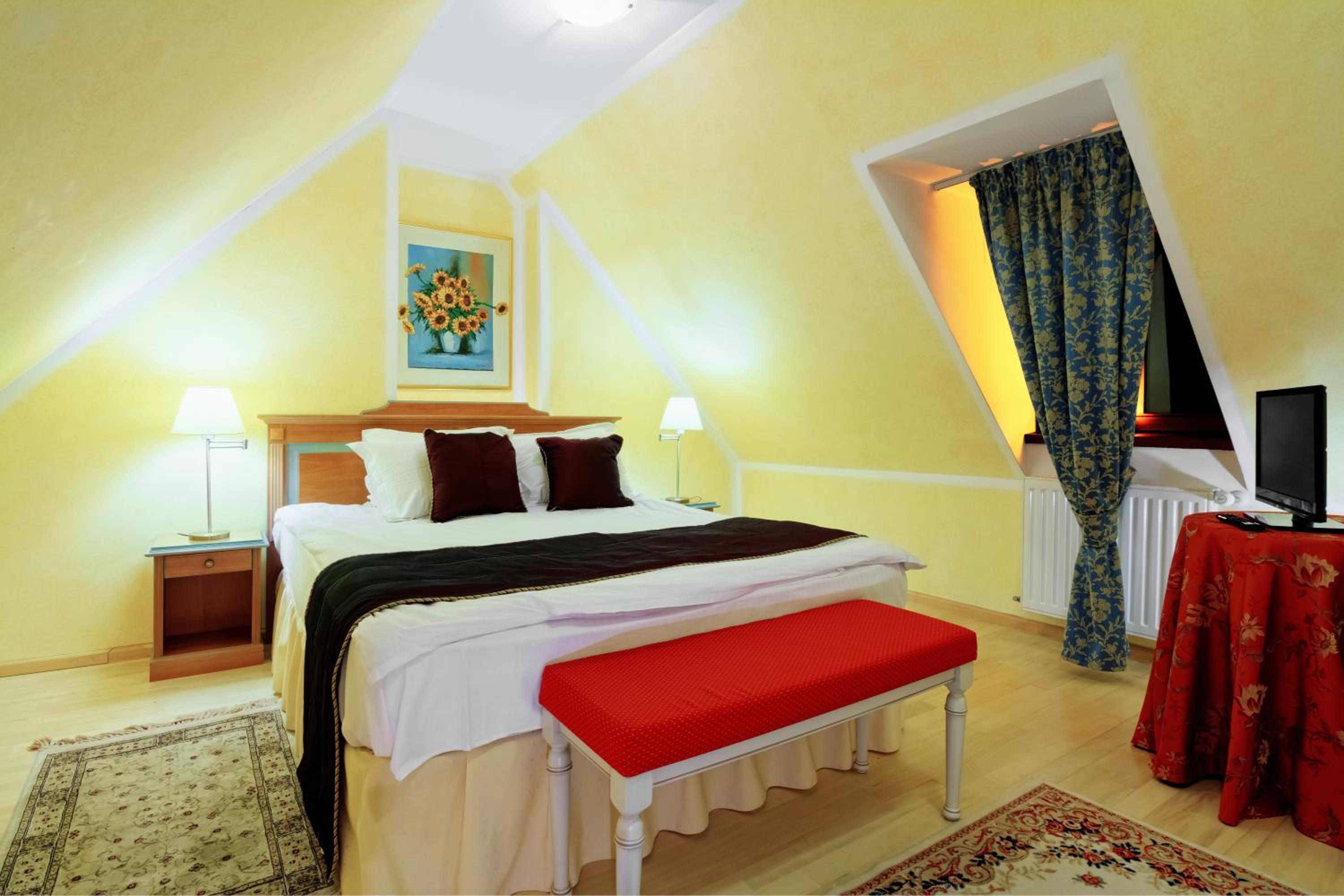 One-Bedroom Suite