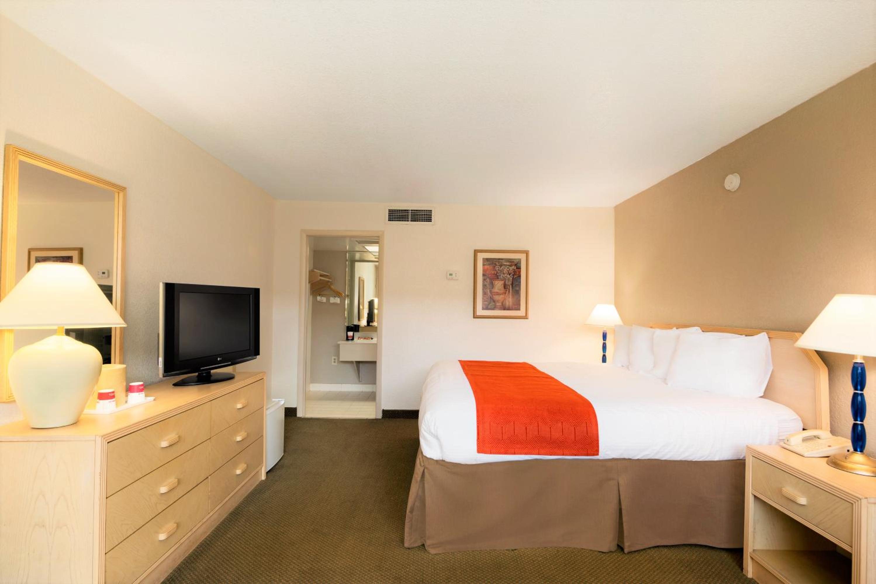 Standard King Inn Room photo 3