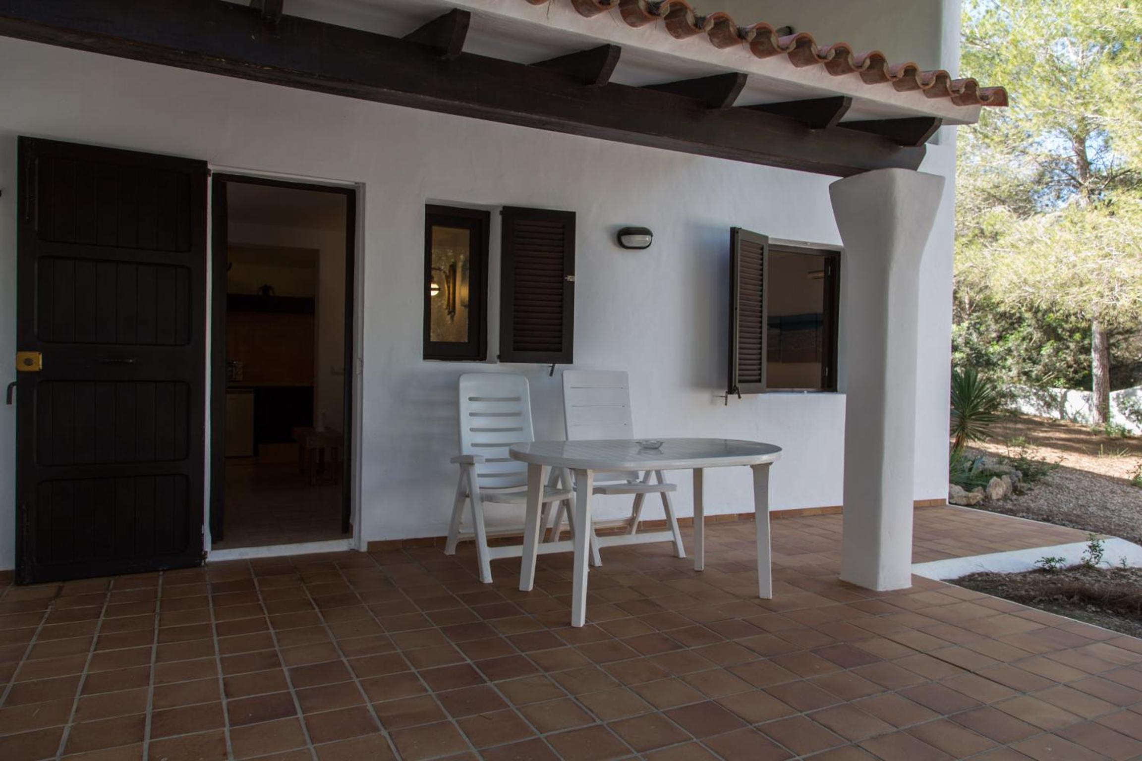 Standard Apartment (2 Adults) - Photo 10