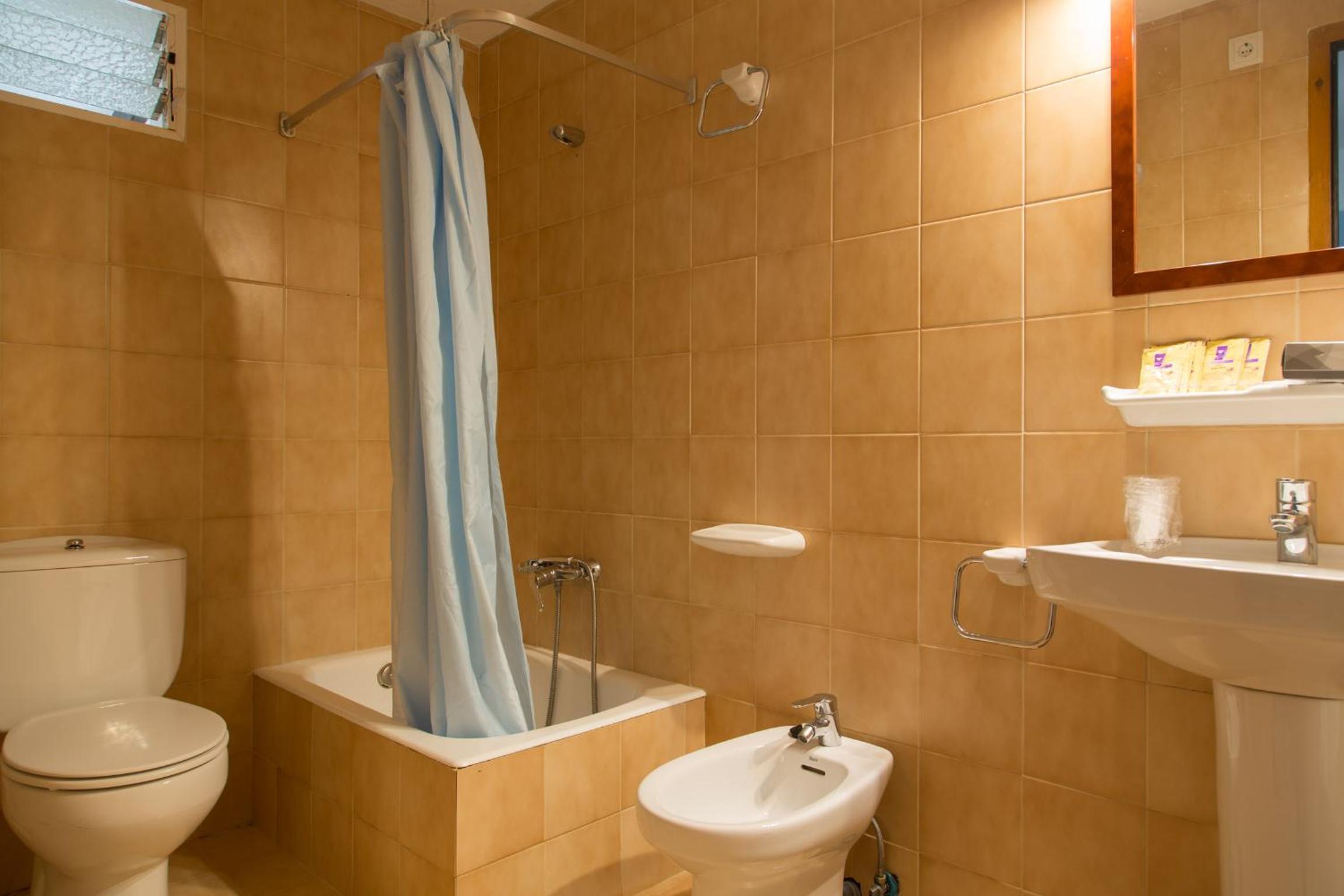 Standard Apartment (2 Adults) - Photo 11