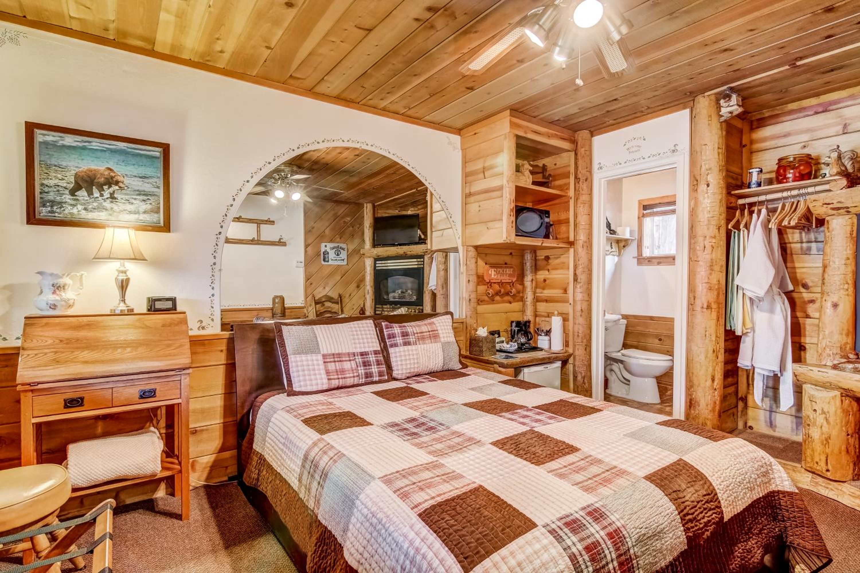 Standard Queen Room