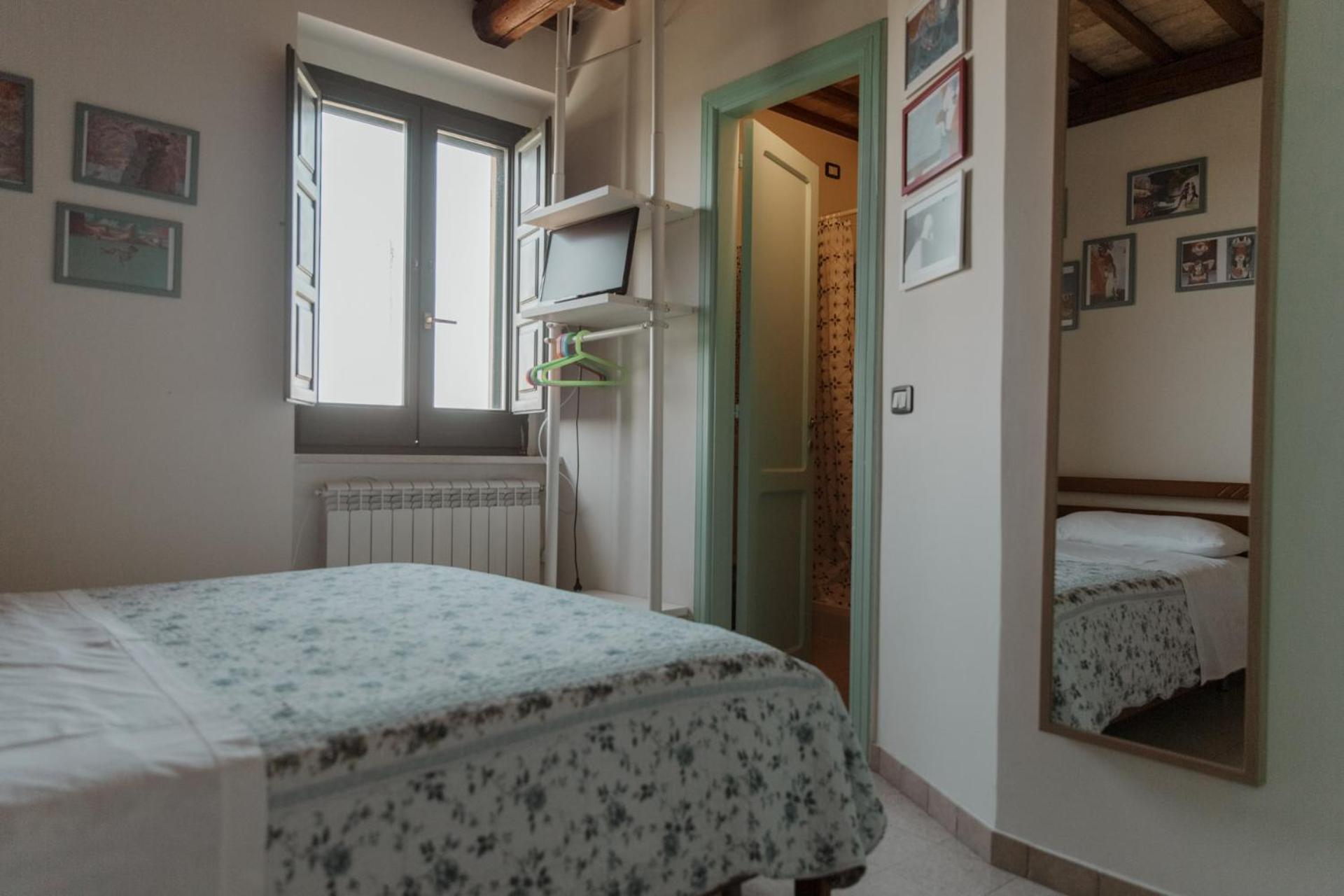 Double Room with Private Bathroom photo 3