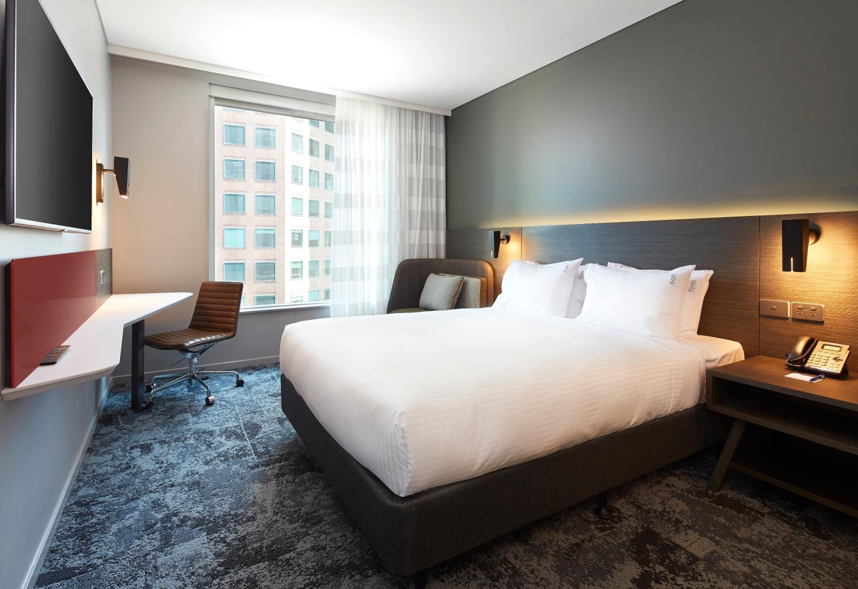 Standard Queen Room - Free Breakfast - Photo 7