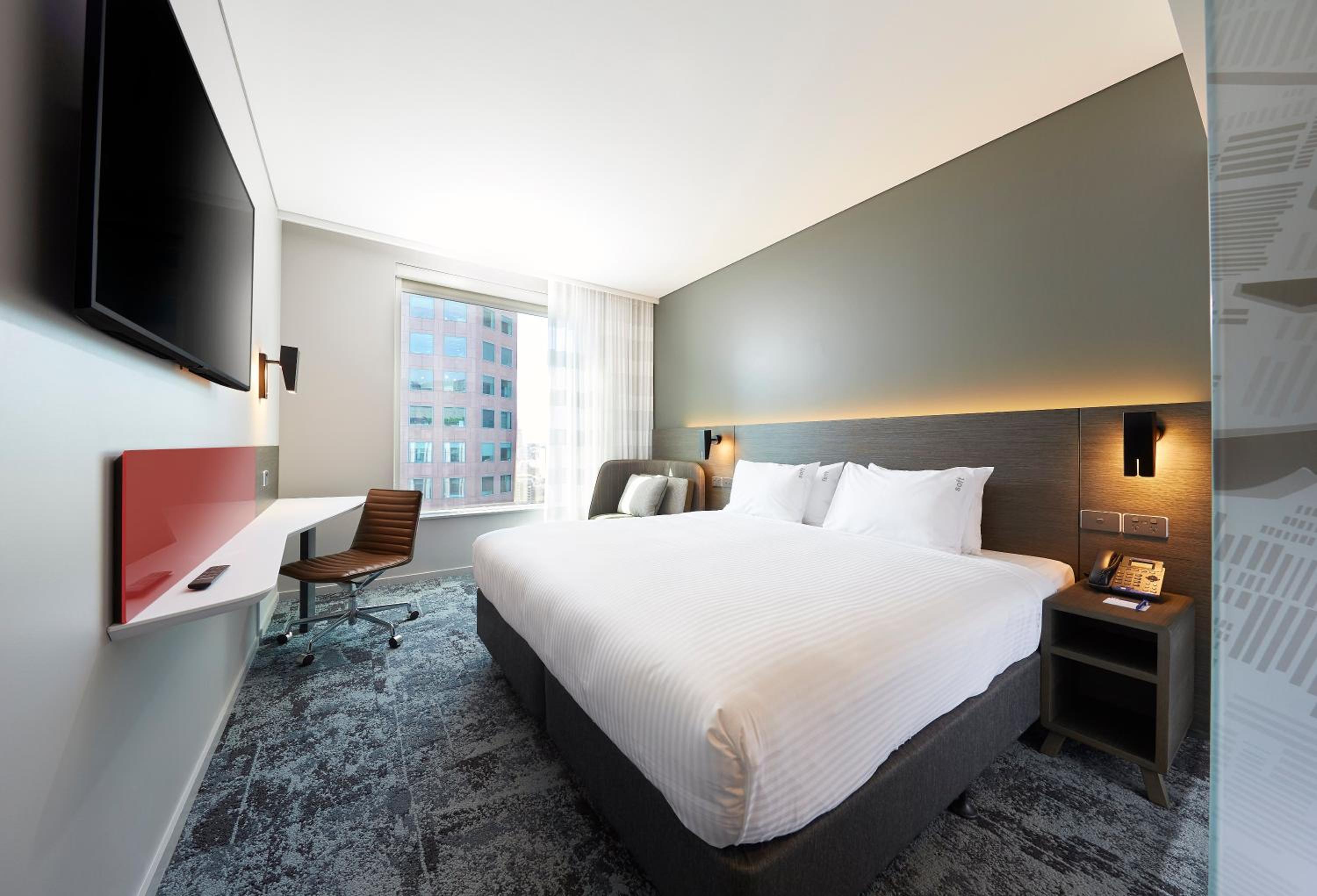 Standard King Room - High Floor/Free Breakfast - Photo 6