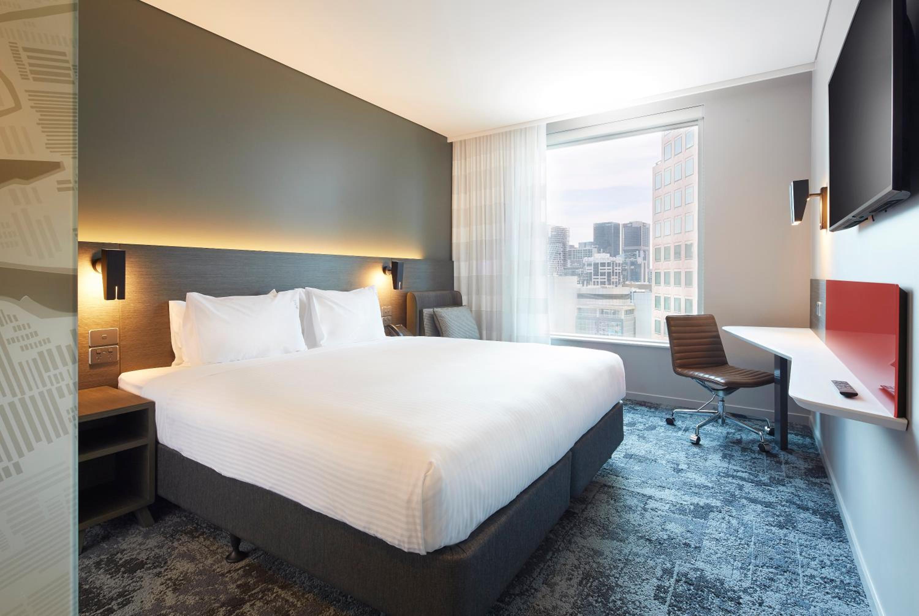 Standard Room with Free Breakfast - Photo 1