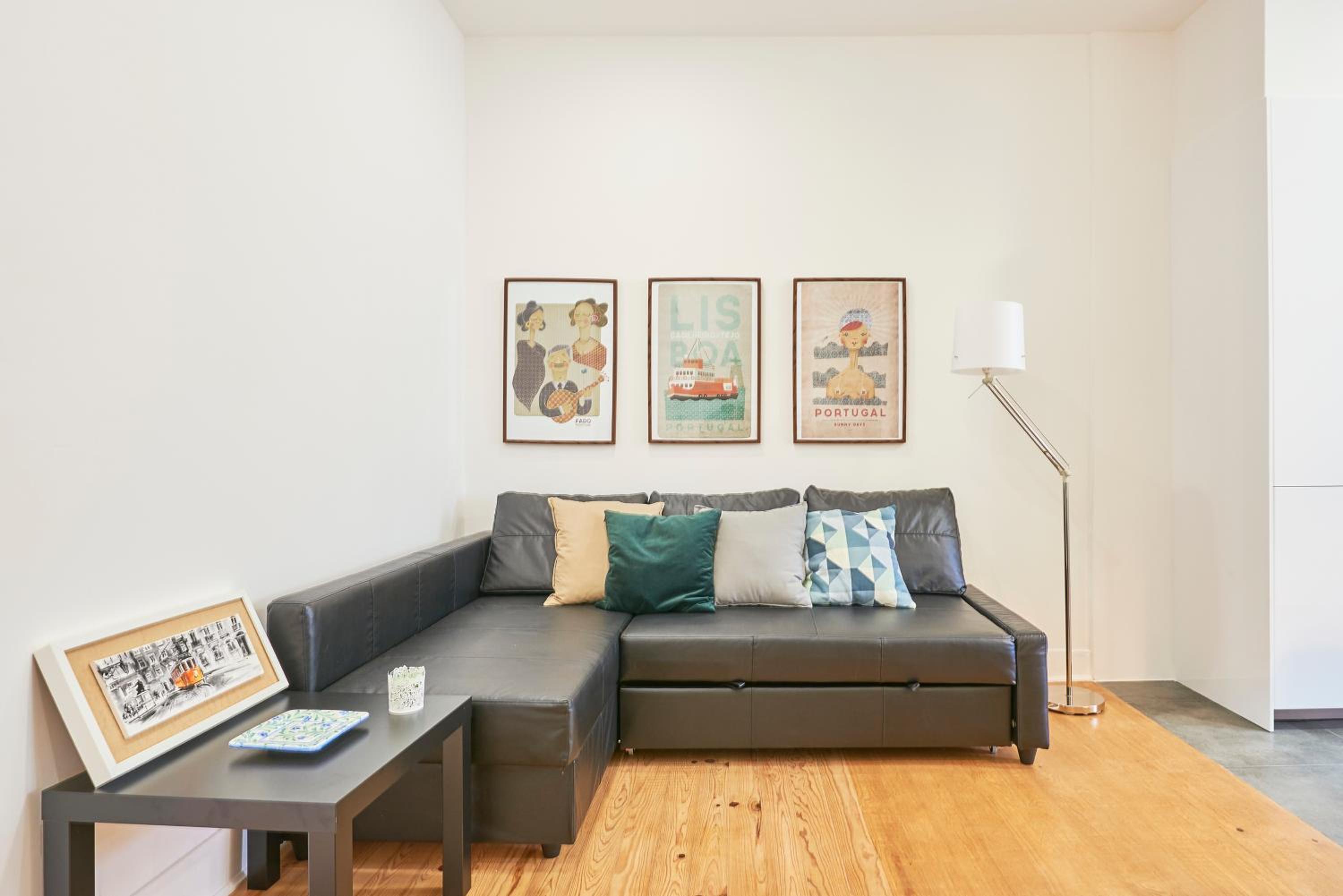 One-Bedroom Apartment photo 2