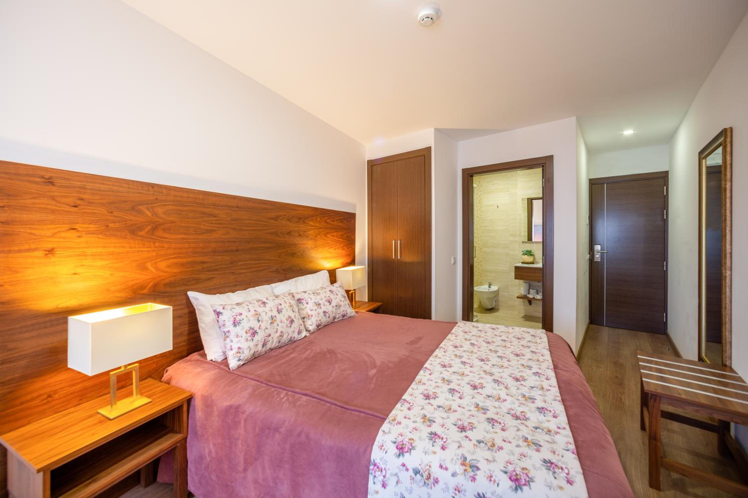 Double Room - Photo 4