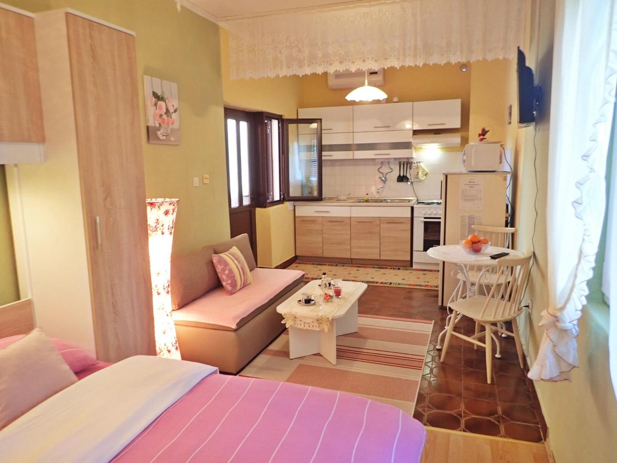 Studio Apartment