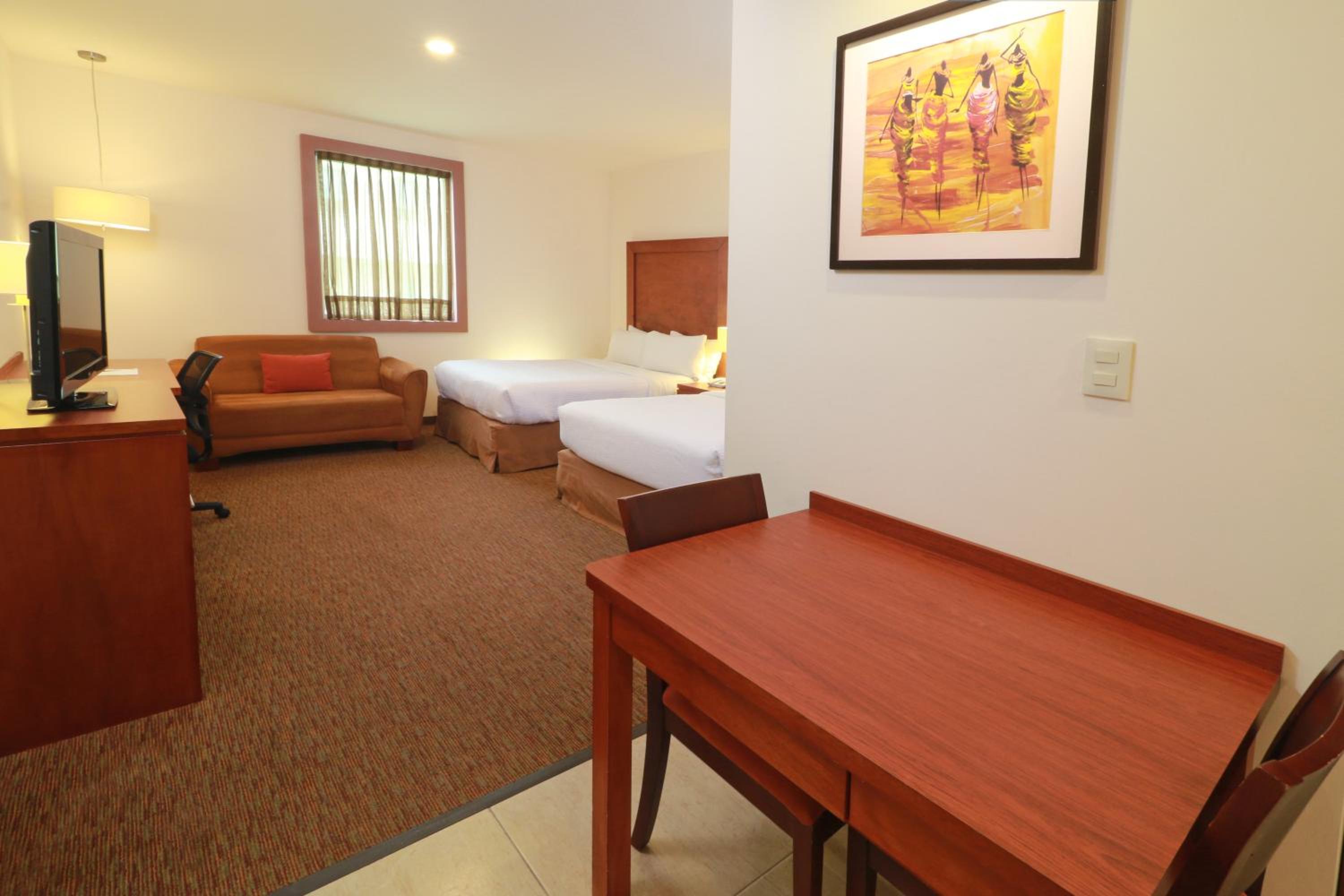 Studio Suite with Two Double Beds - Photo 1
