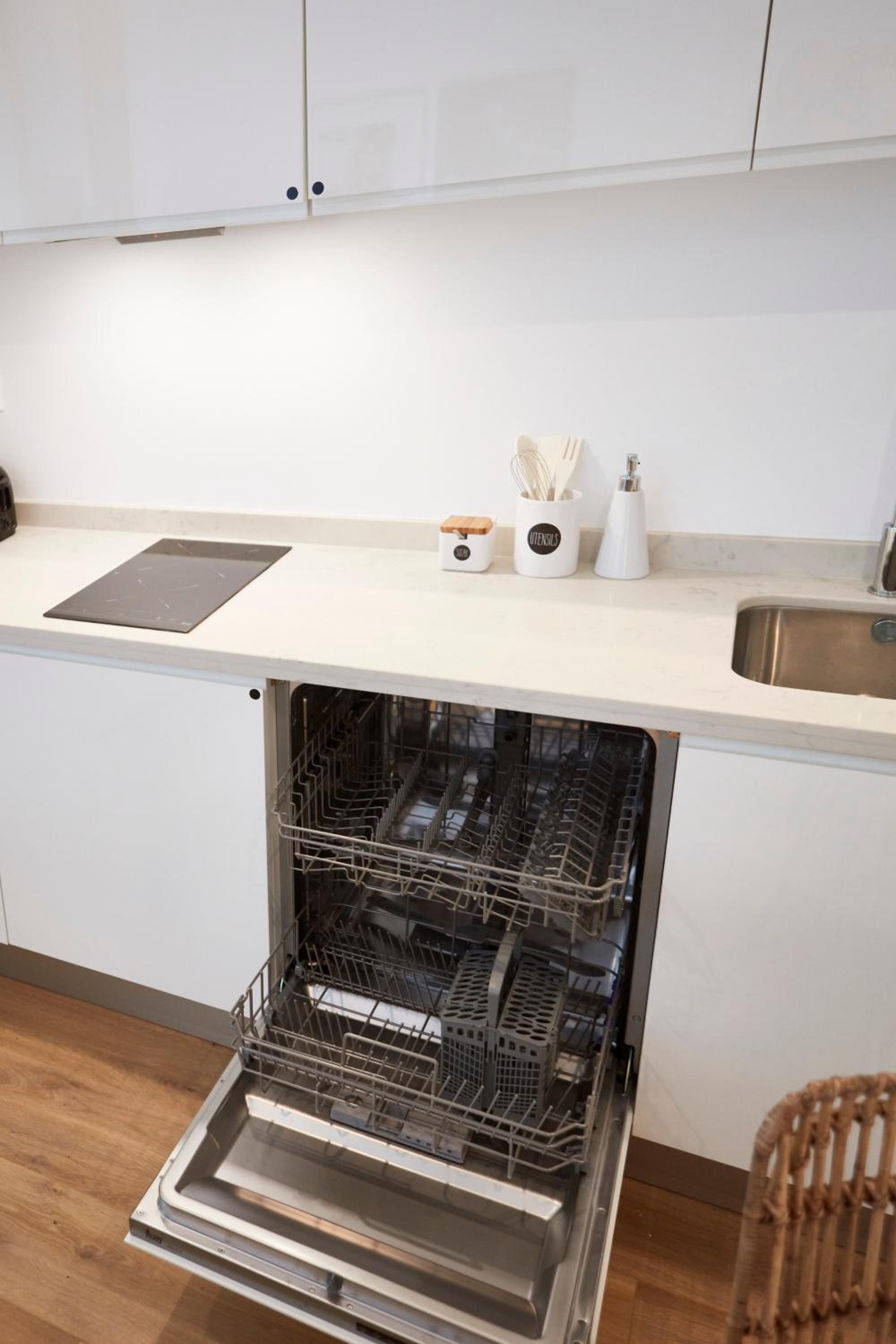 One-Bedroom Apartment - Photo 22