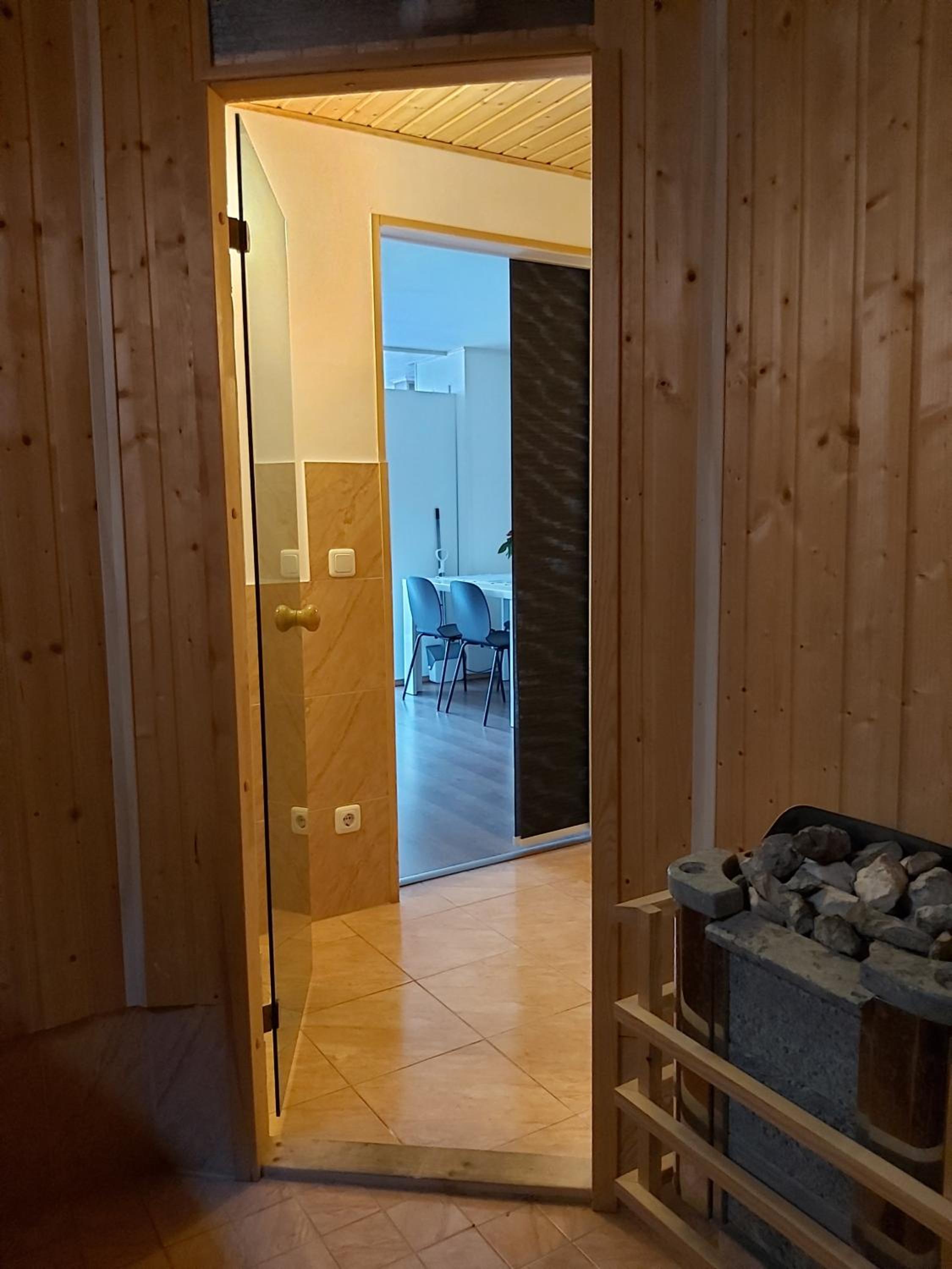 Apartment with Sauna - Photo 14