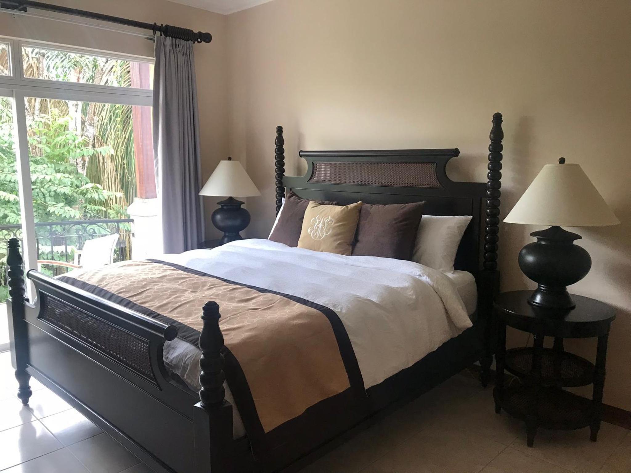 Three-Bedroom Villa photo 2