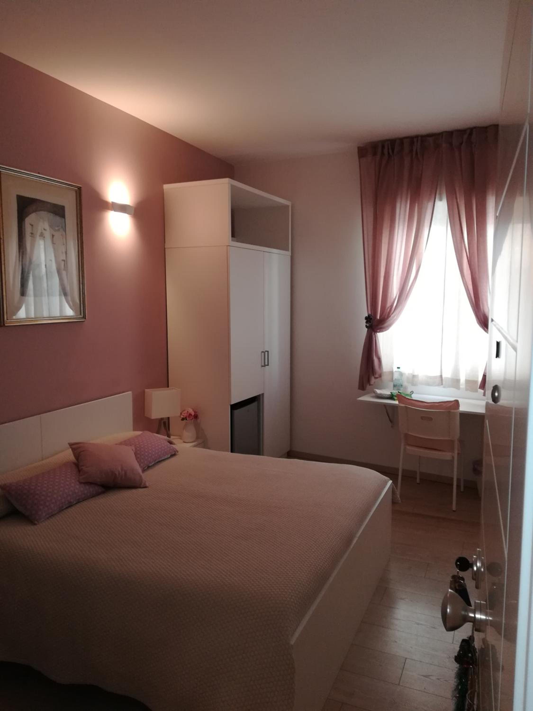 Double or Twin Room photo 3