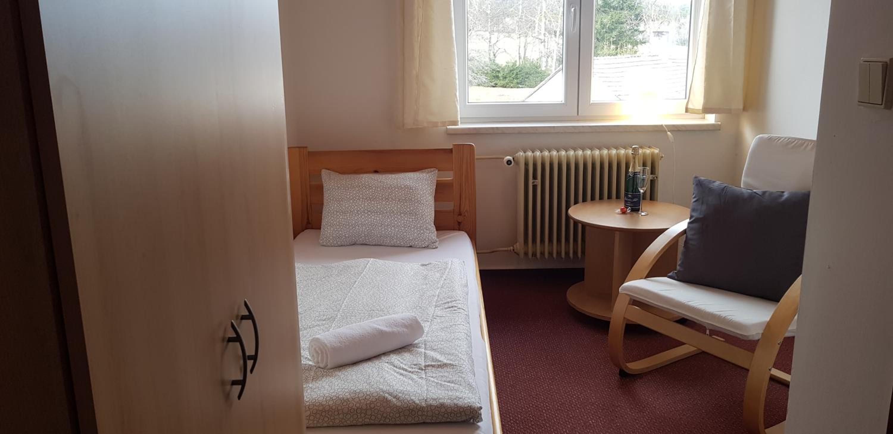 Single Room with Shared Shower photo 3