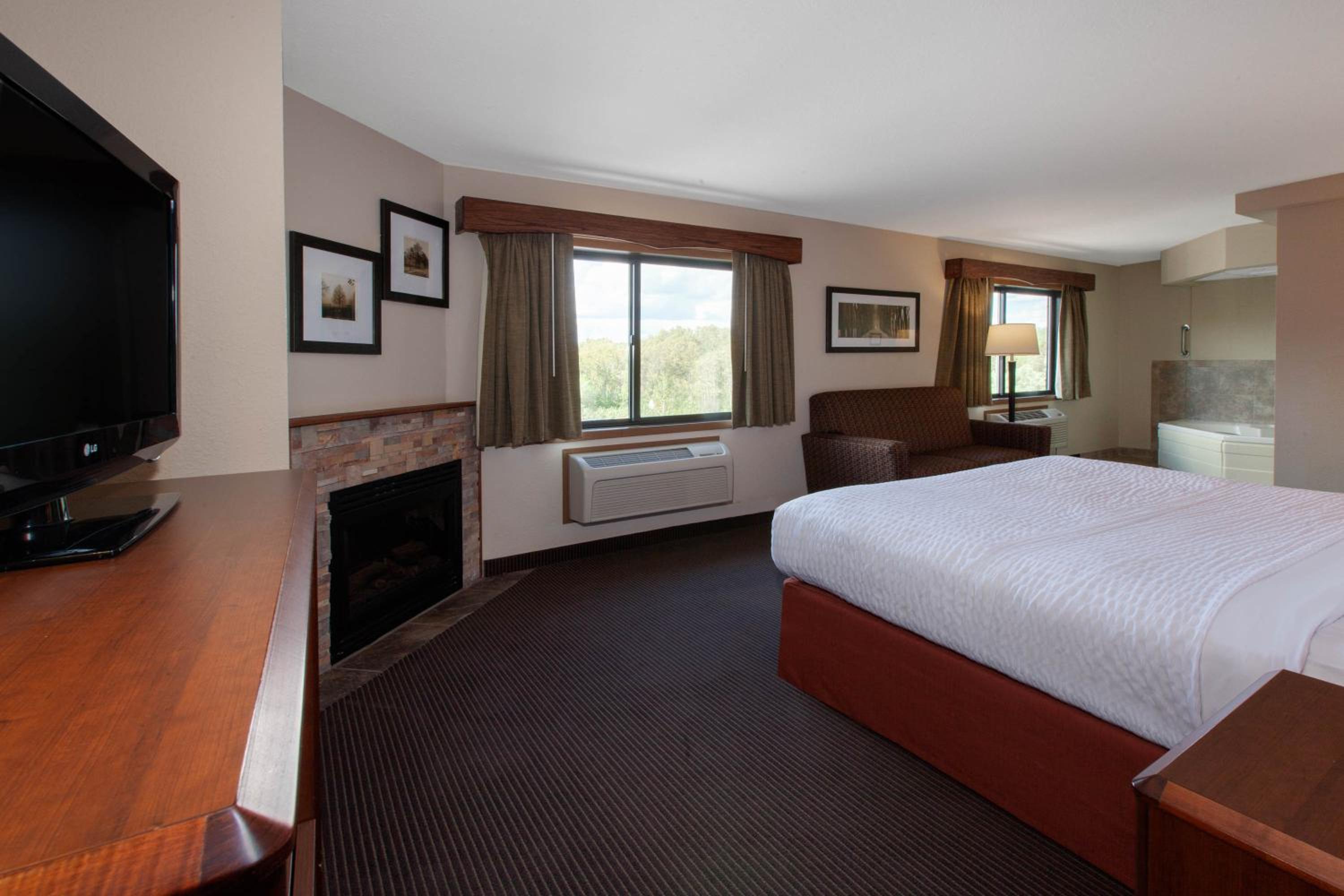Premier King Suite - Non-Smoking - Photo 5