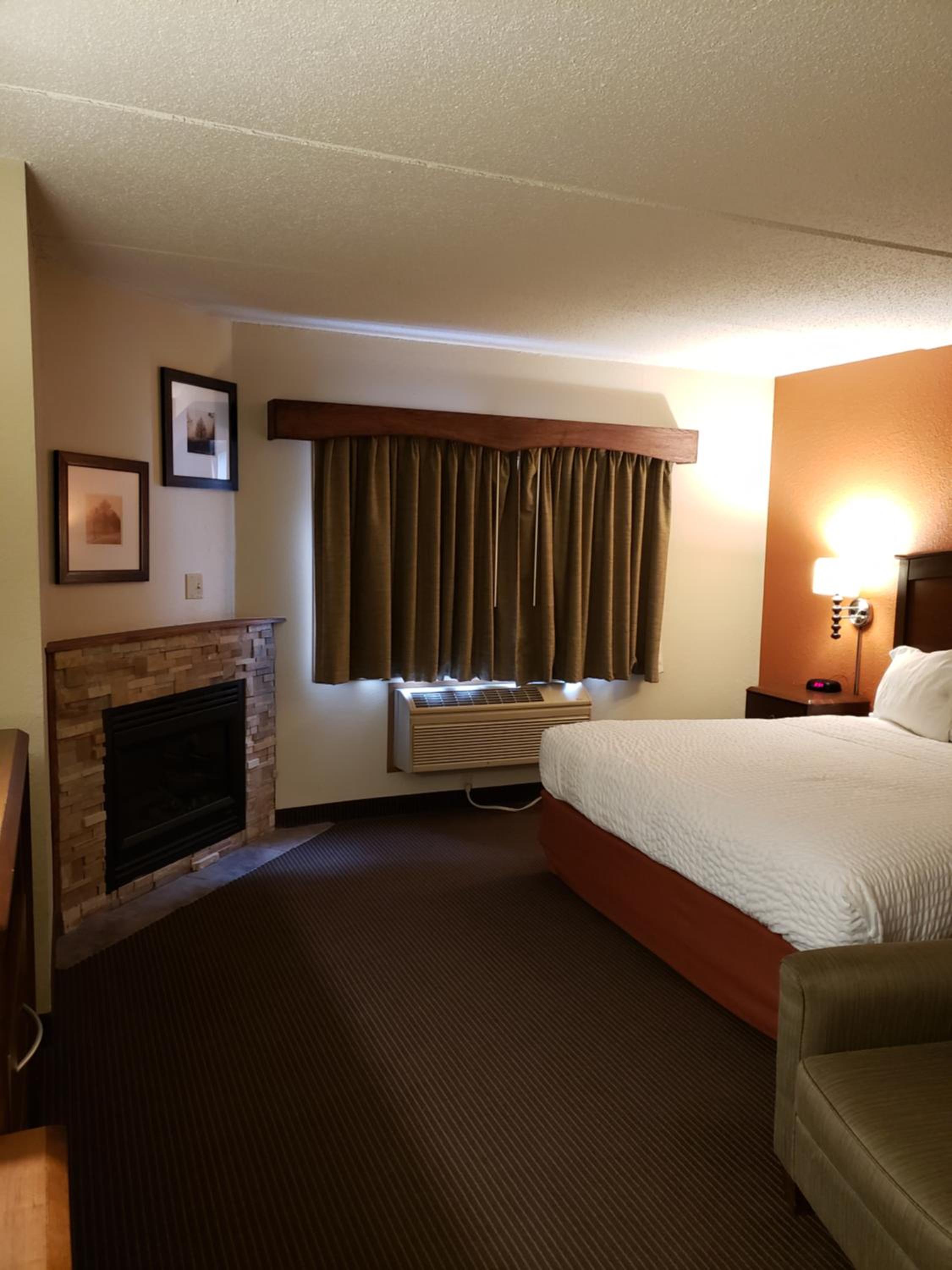 Superior King Room - Non-Smoking - Photo 2