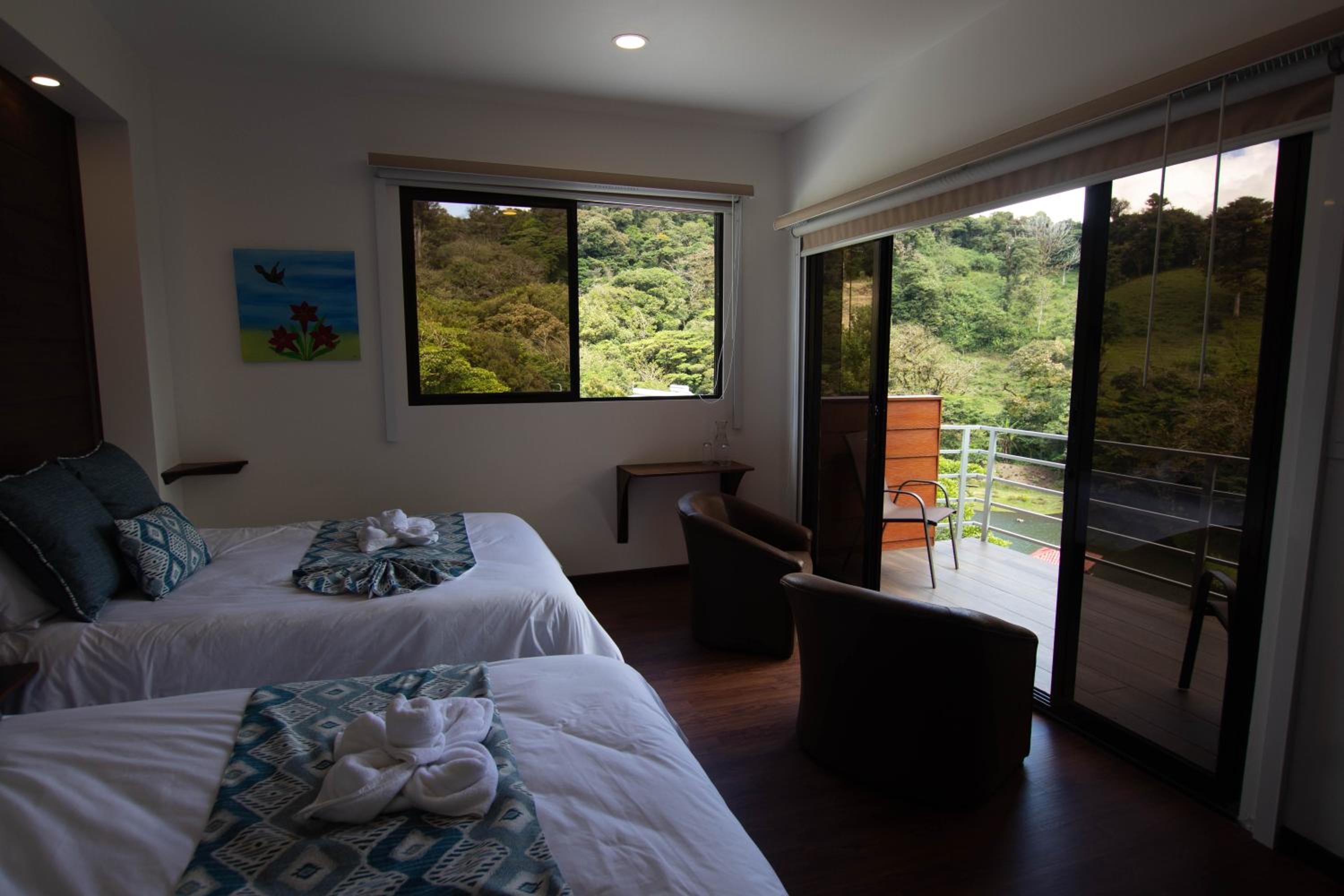 Double Room with Lake View - Photo 4