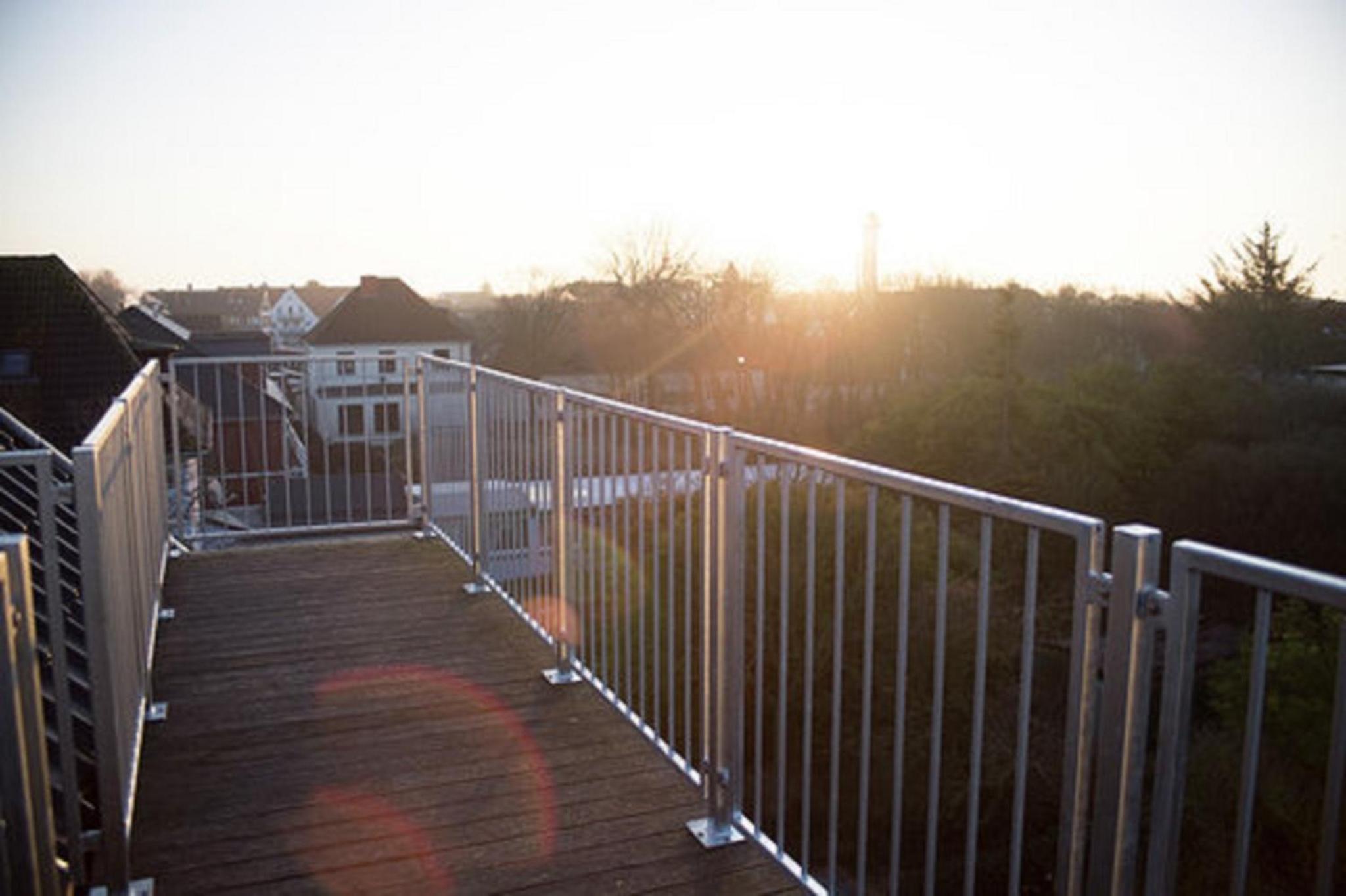 Apartment with Balcony photo 3