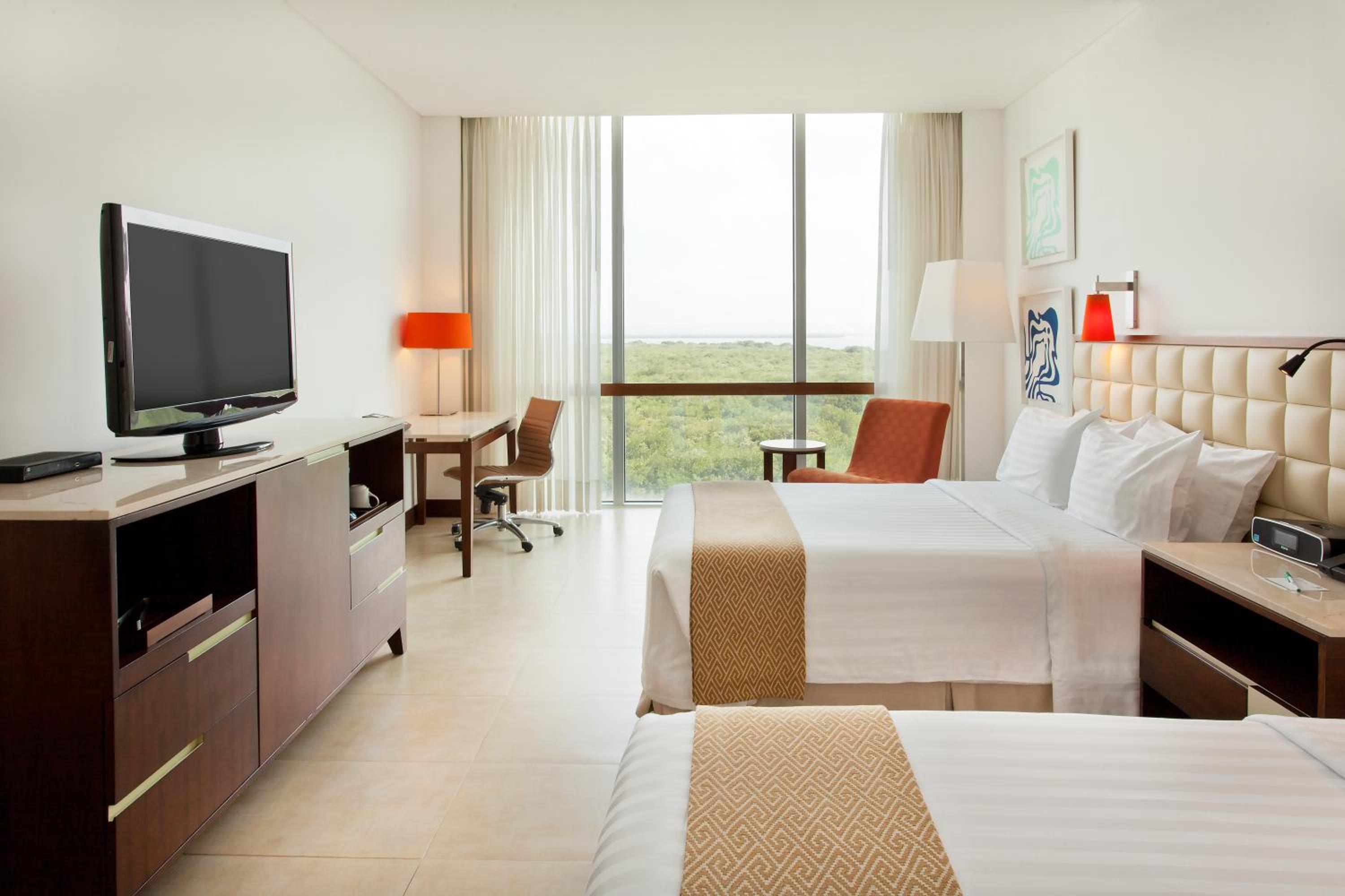 Deluxe Double Room with Two Double Beds photo 3