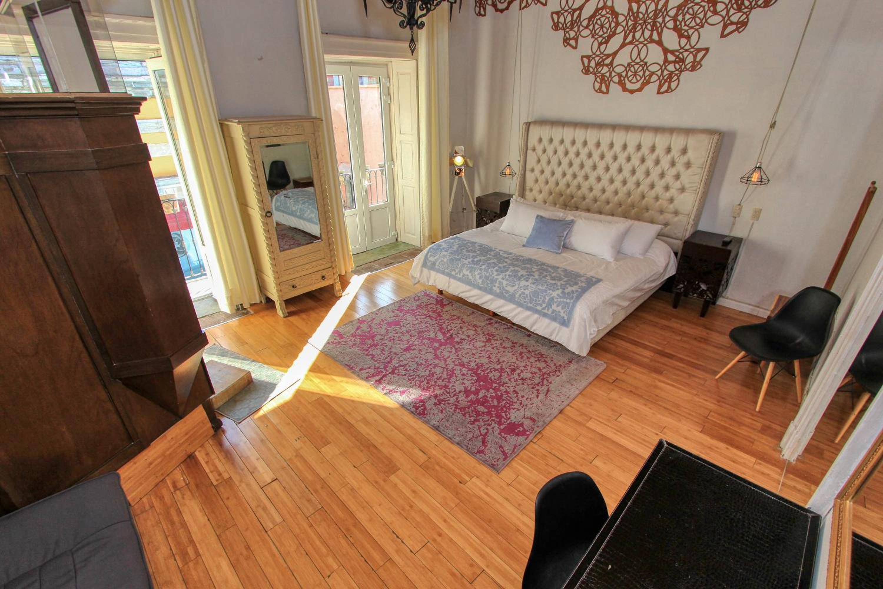 Suite with City View photo 1