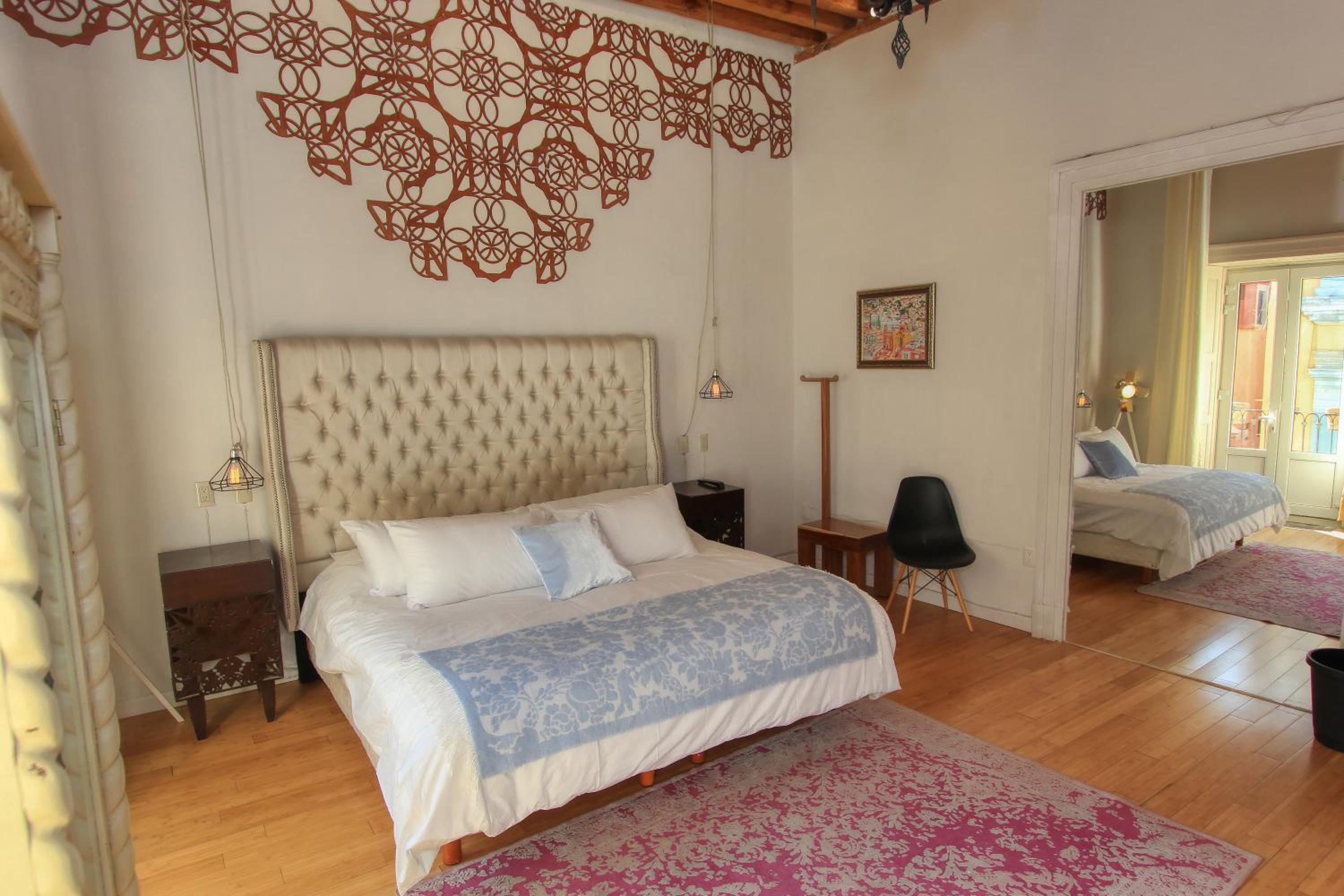 Suite with City View photo 2