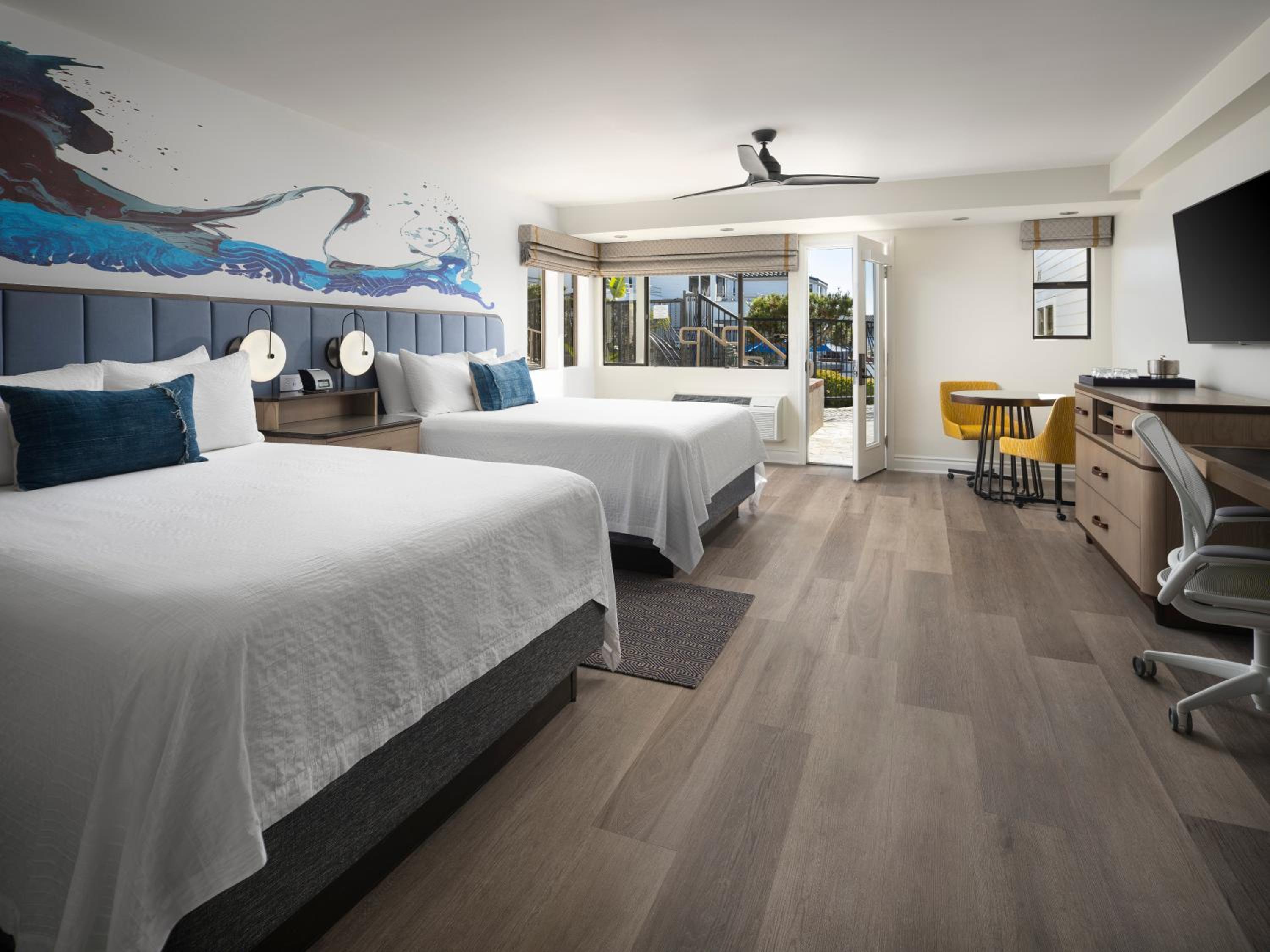 Suite with Two Queen Beds - Photo 2
