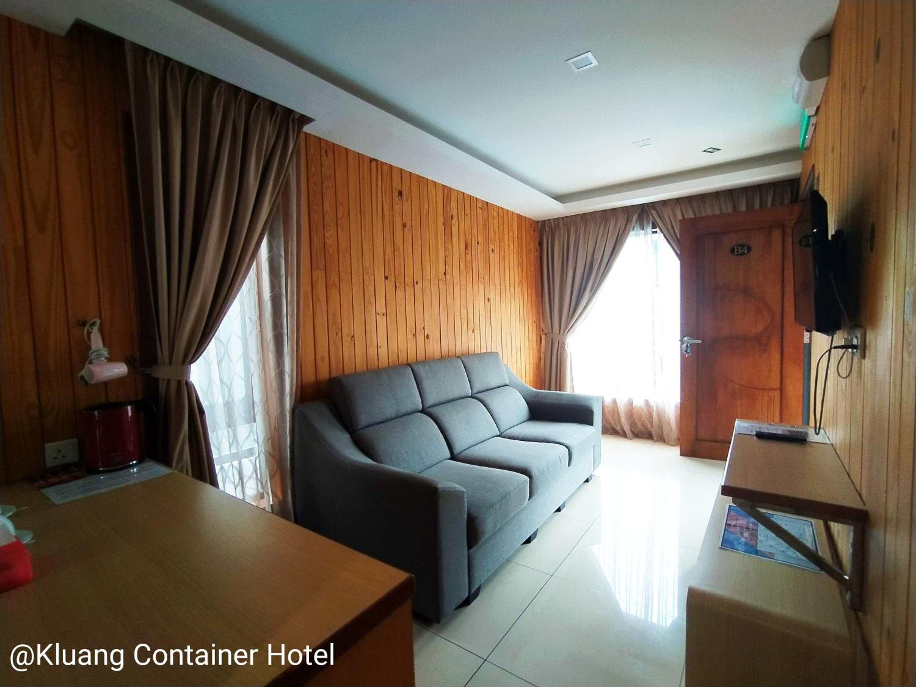 Standard Family Room - Photo 2
