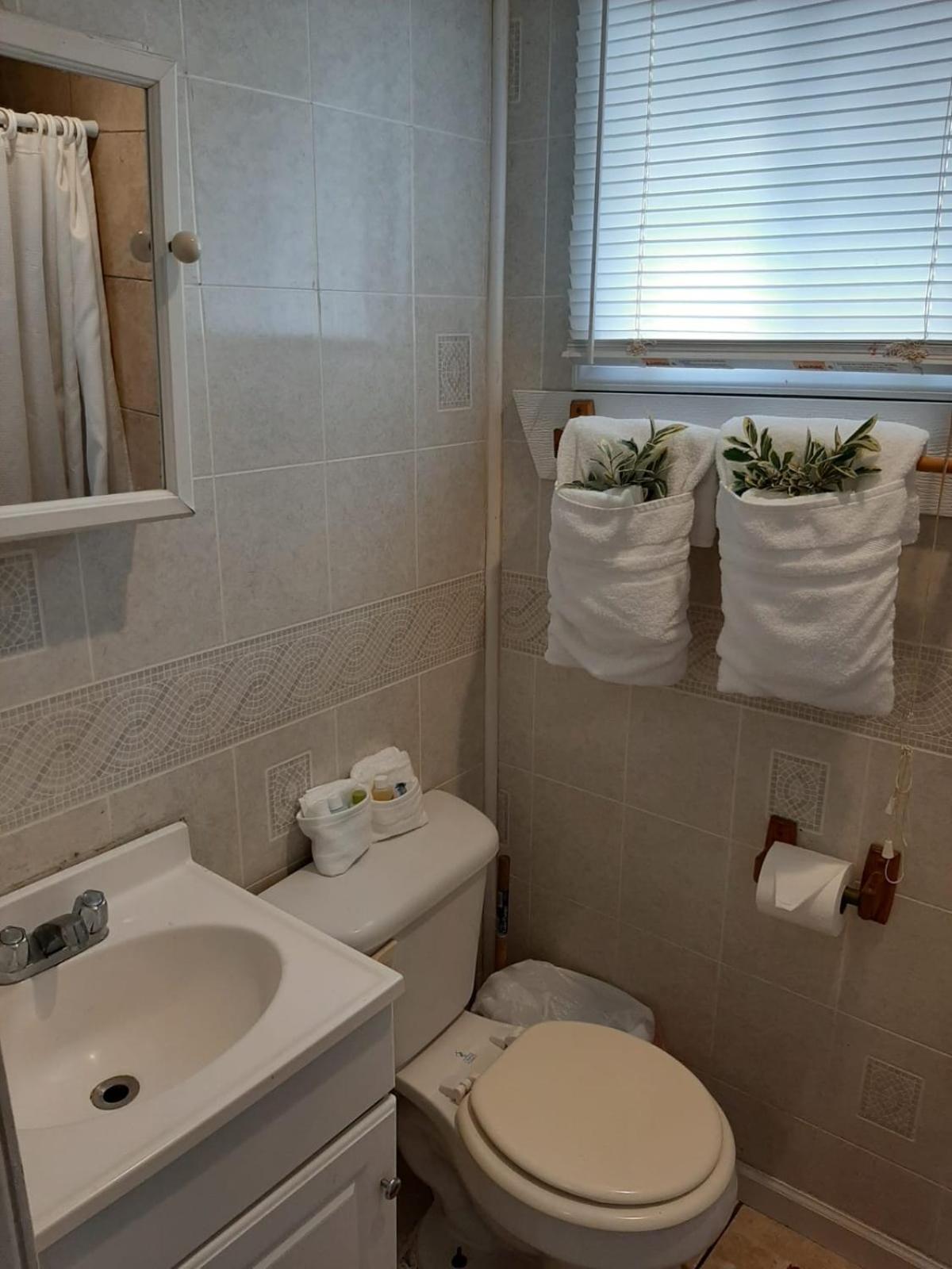 Double Room with Two Double Beds - Photo 15