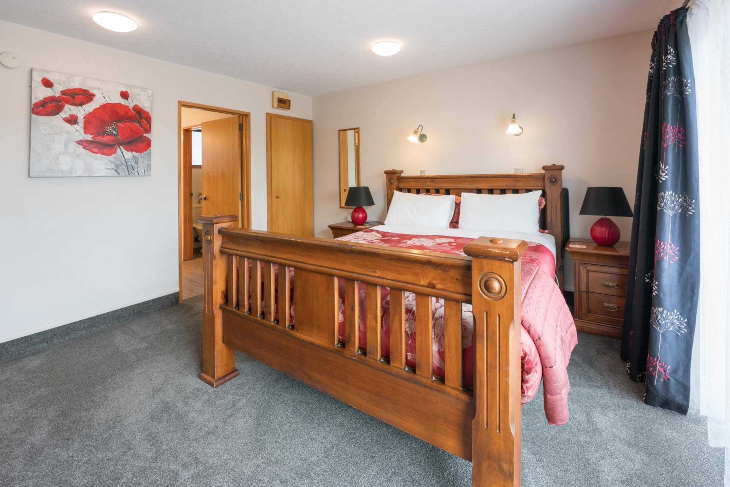 King Studio with Sofa Bed - Photo 1