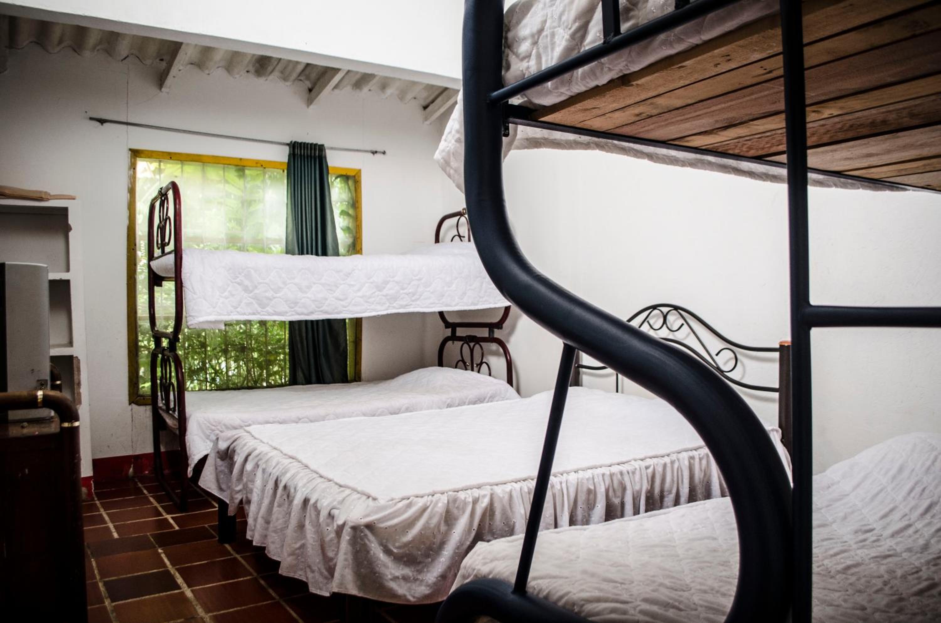 Six-Bedroom House photo 1