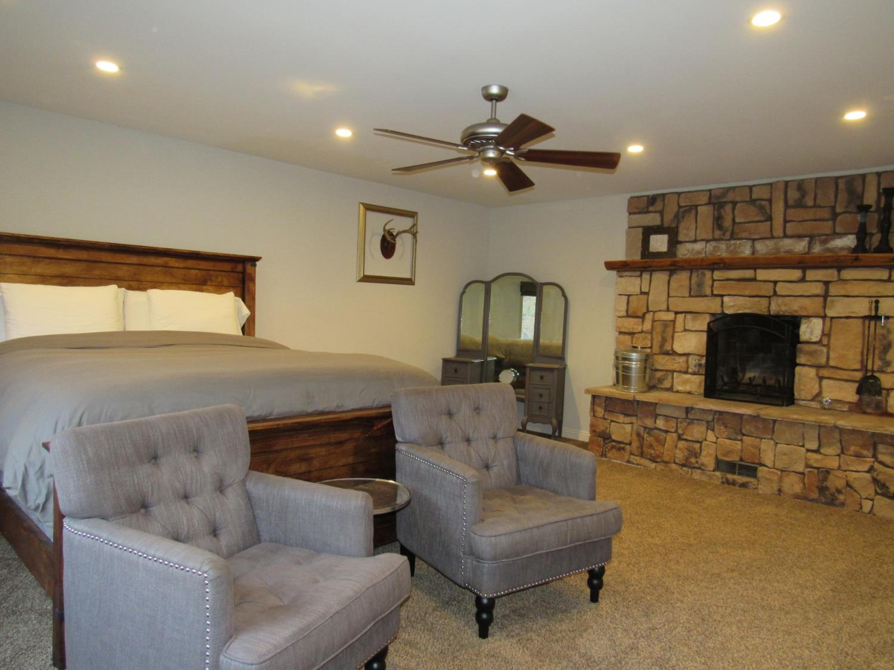 Three-Bedroom House photo 1