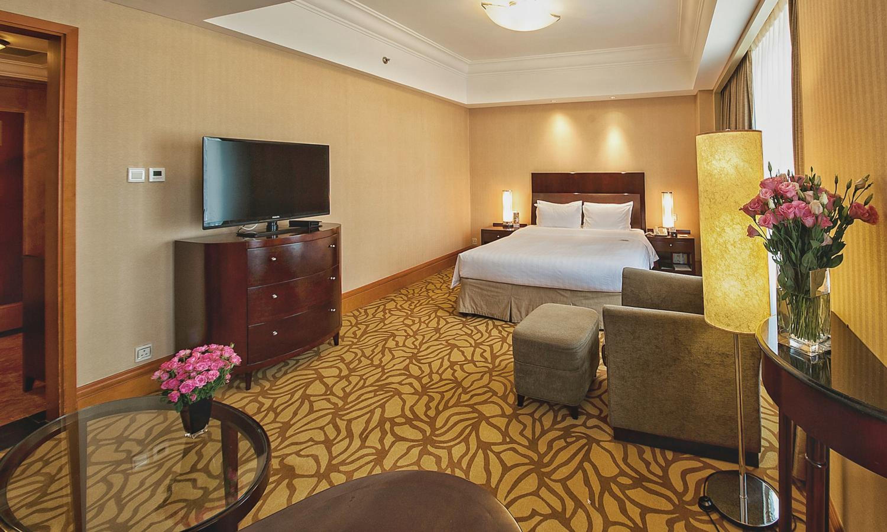 Superior King Size Bed Room - East Wing - Photo 1
