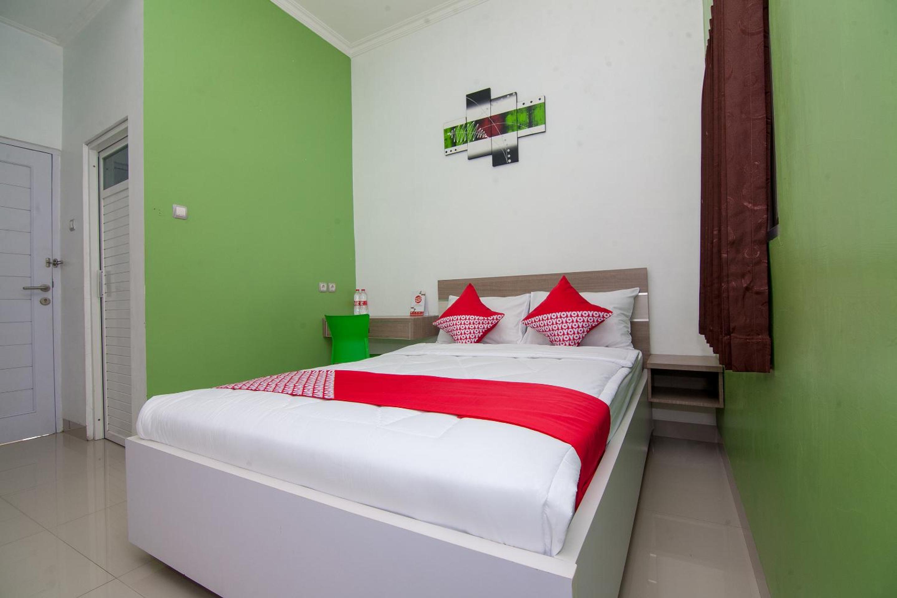Standard Double Room - Photo 12